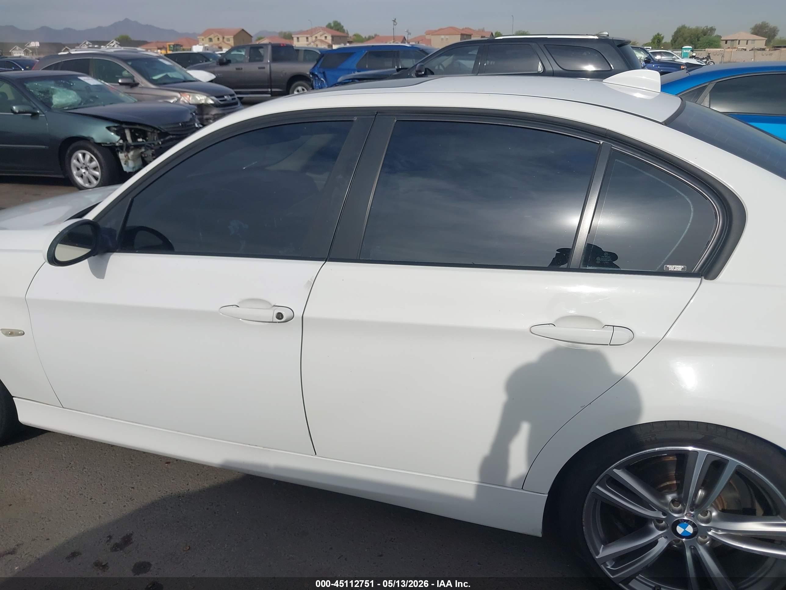 2007 Bmw 328xi   White vin: WBAVC93587K034630