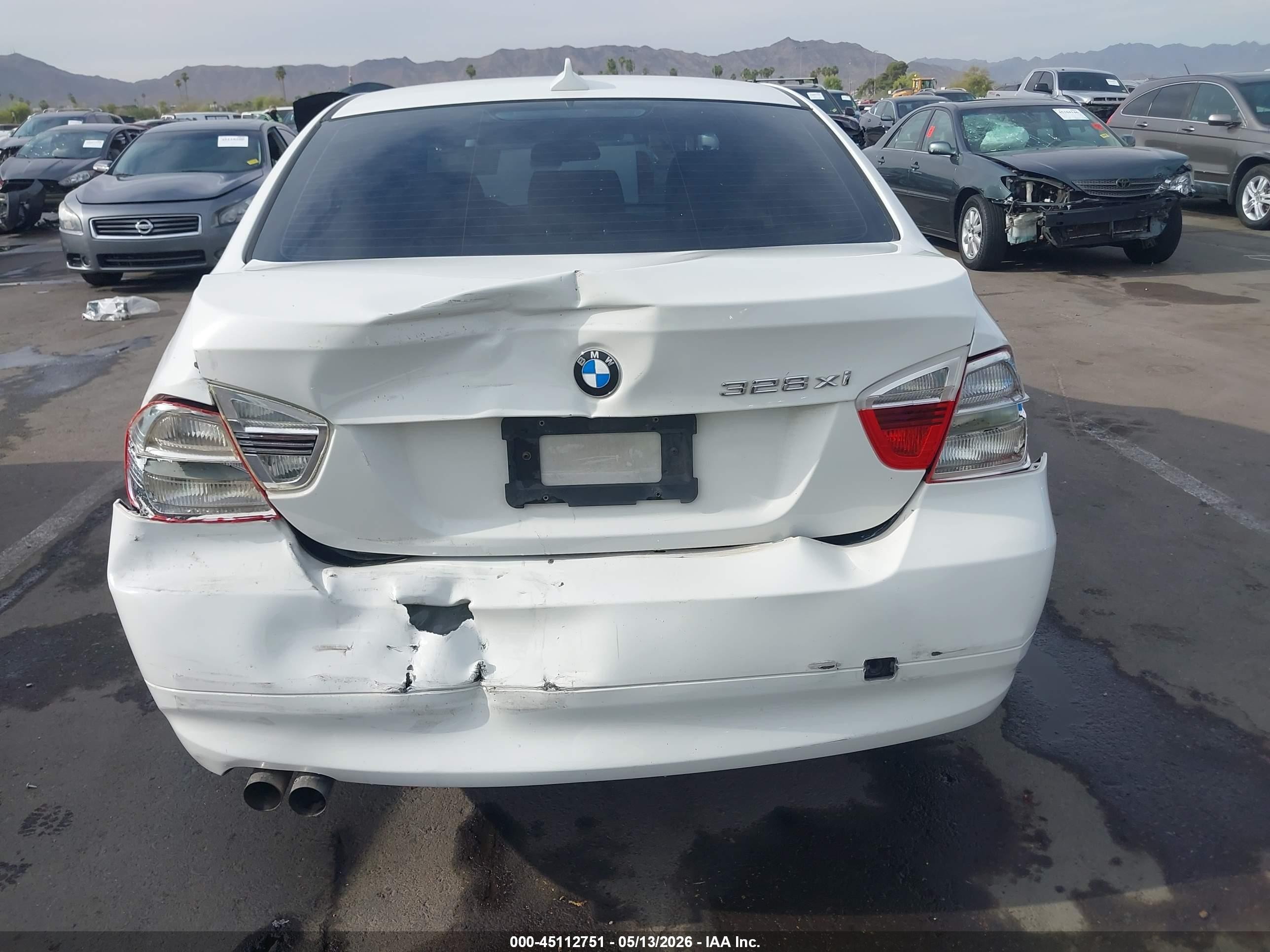 2007 Bmw 328xi   White vin: WBAVC93587K034630