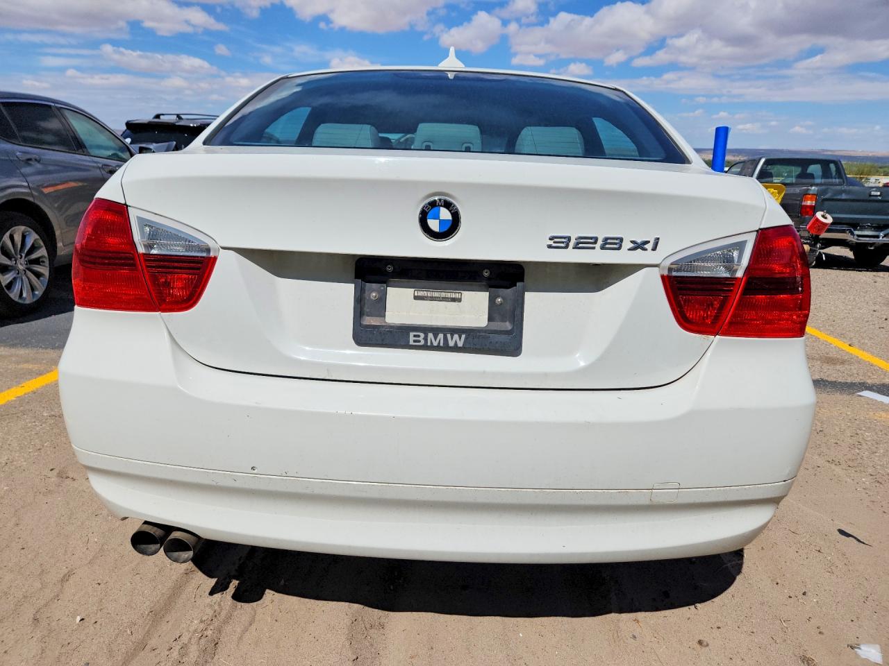 2007 Bmw 328 Xi Белый vin: WBAVC93587KX55515