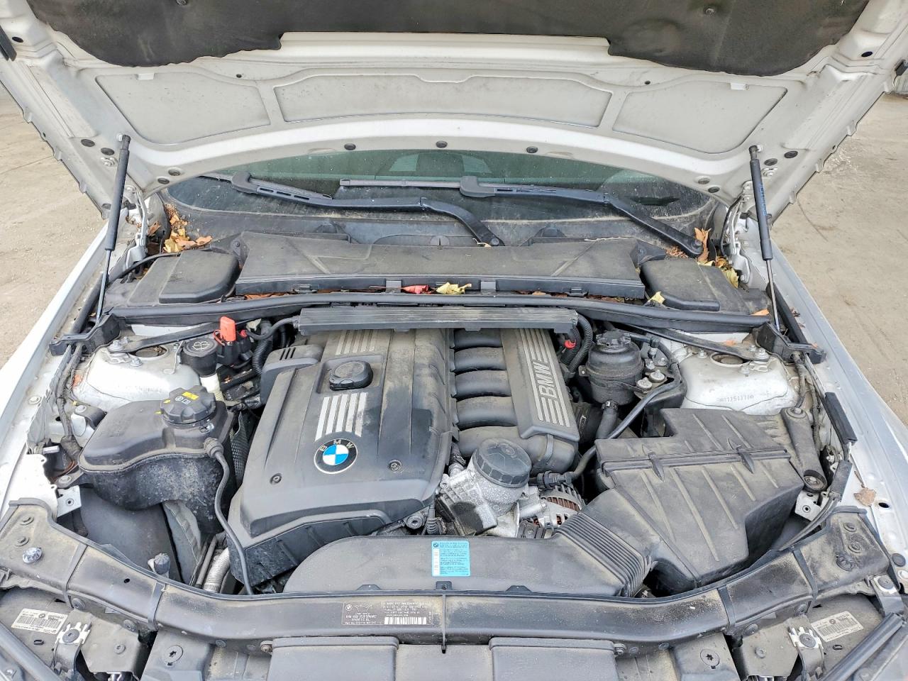 2008 Bmw 328 Xi Silver vin: WBAVC935X8K039037