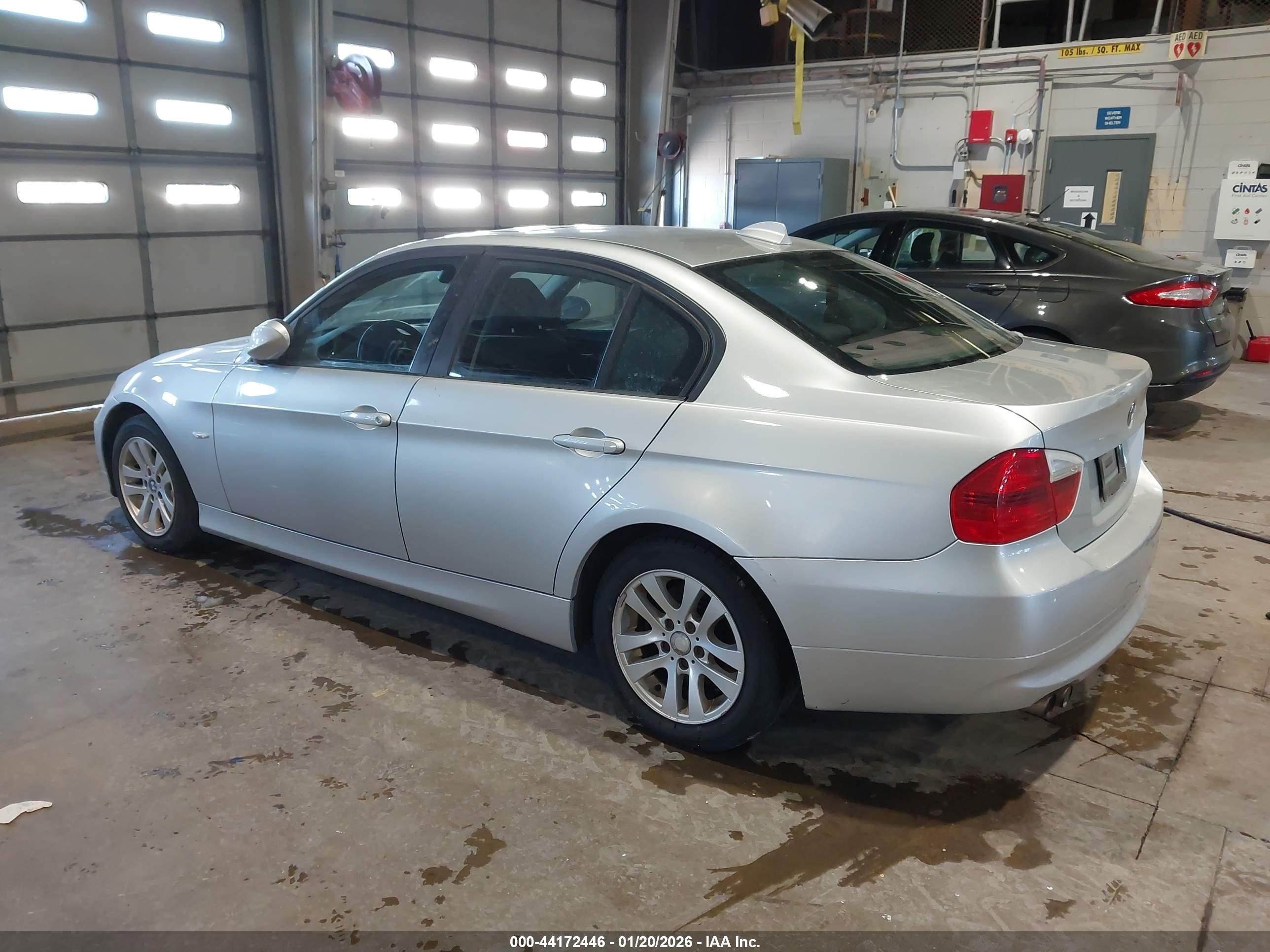 2006 Bmw 325xi Серебряный vin: WBAVD135X6KV08901