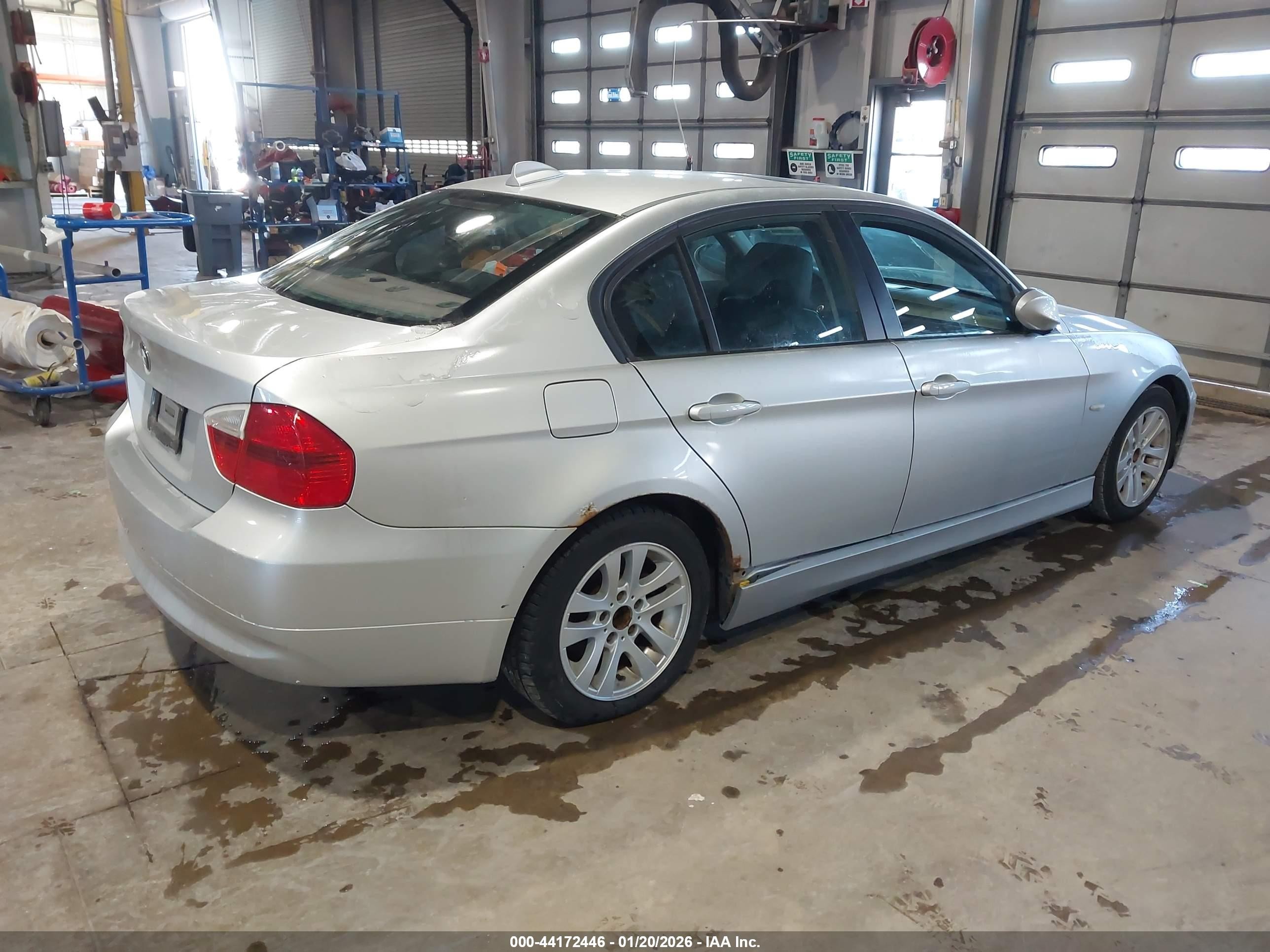 2006 Bmw 325xi Серебряный vin: WBAVD135X6KV08901