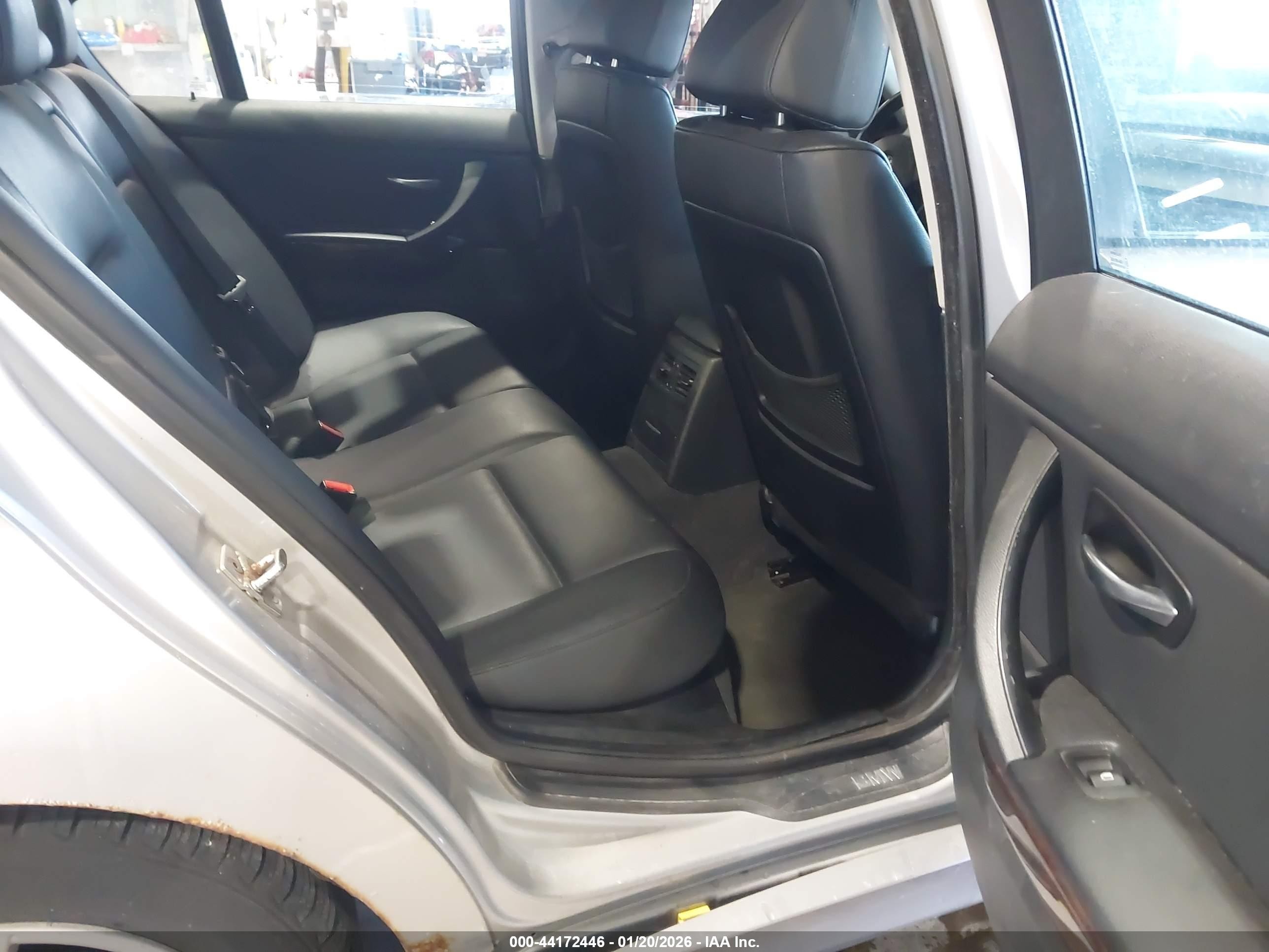 2006 Bmw 325xi Серебряный vin: WBAVD135X6KV08901