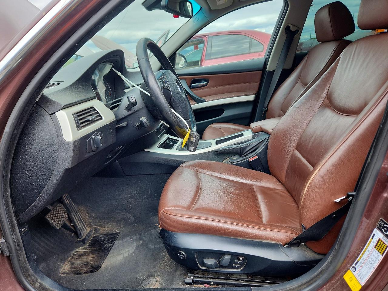 2006 Bmw 330 Xi Maroon vin: WBAVD33526KV63418