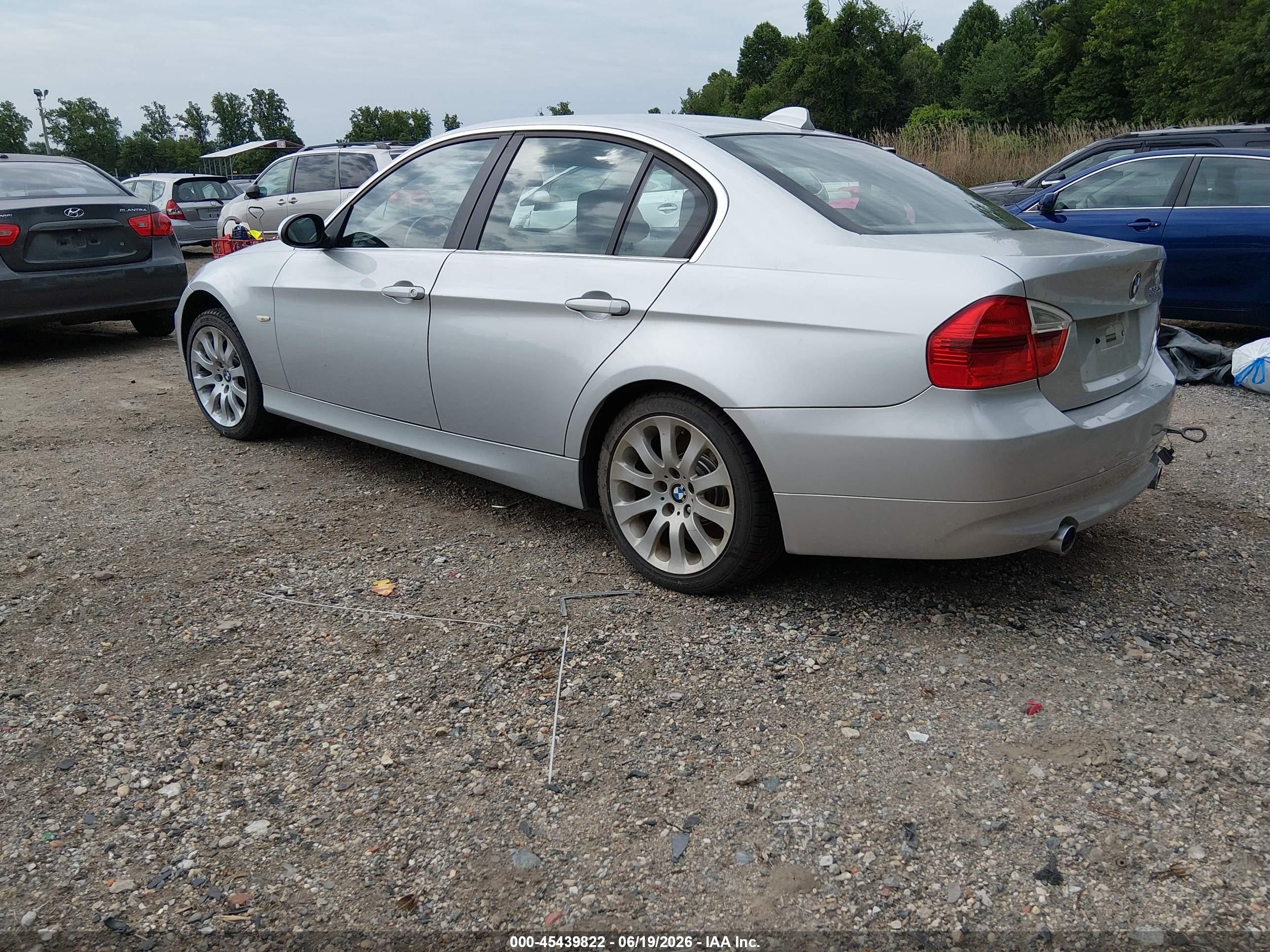 2007 Bmw 335xi   Silver vin: WBAVD53587A007424