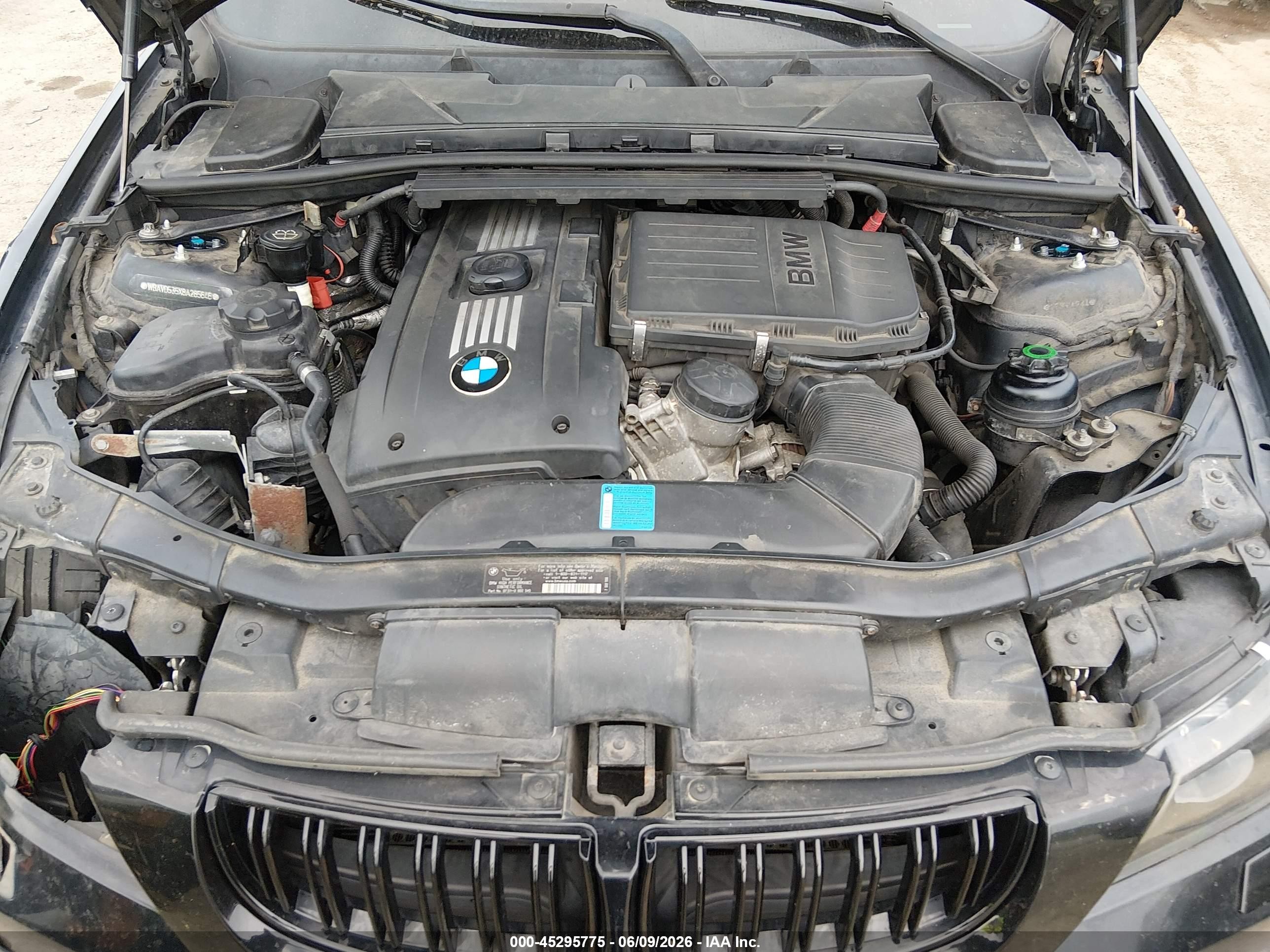 2008 Bmw 335xi   Черный vin: WBAVD535X8A285646