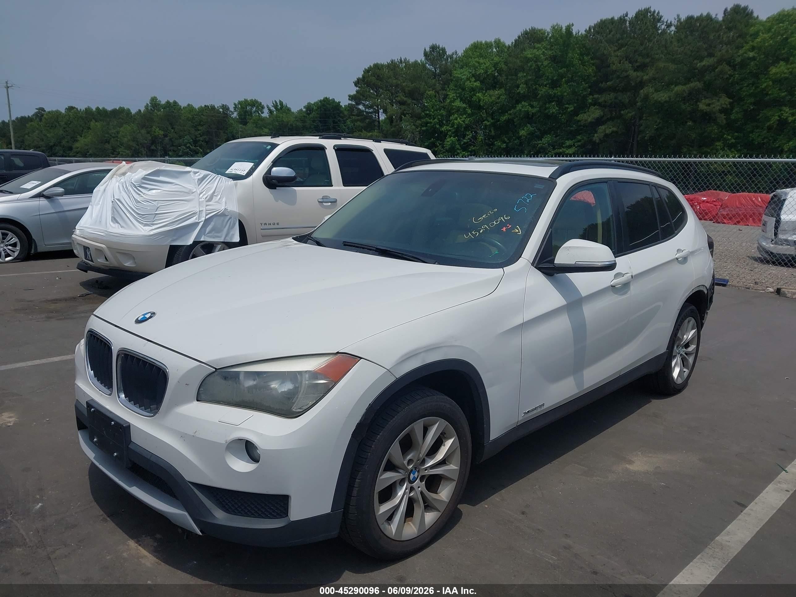 2013 Bmw X1 Xdrive28i White vin: WBAVL1C50DVR82970