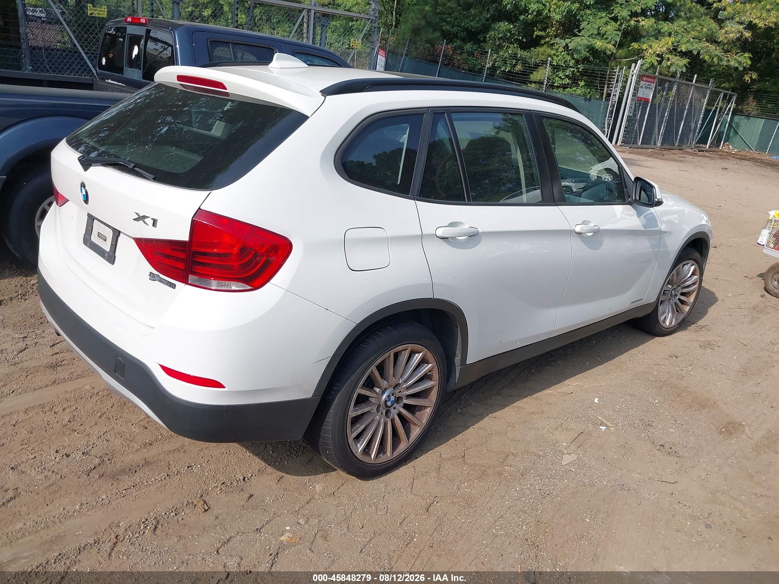 2013 Bmw X1 Xdrive28i White vin: WBAVL1C50DVR85433