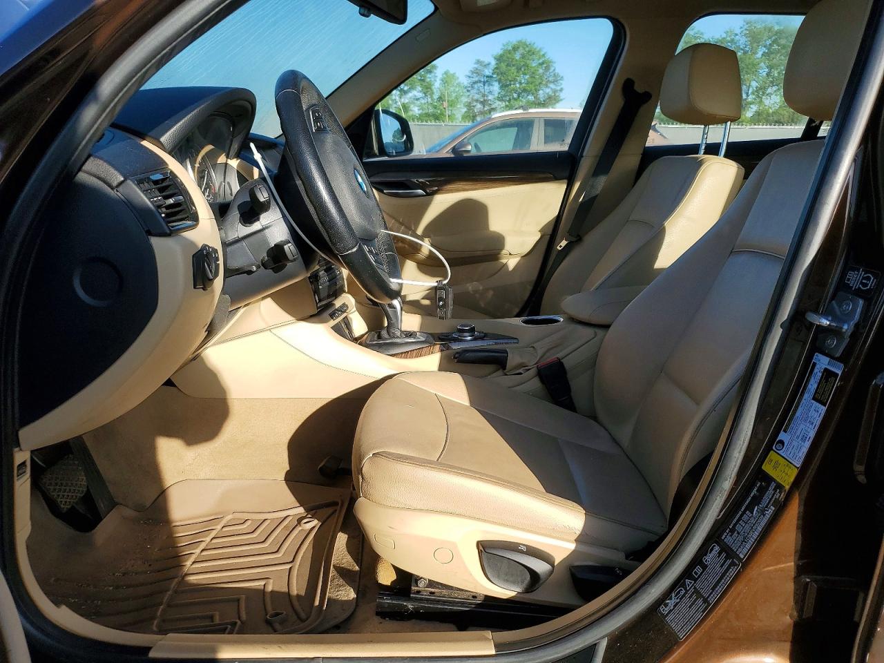 2014 Bmw X1 Xdrive28i Brown vin: WBAVL1C50EVR92609