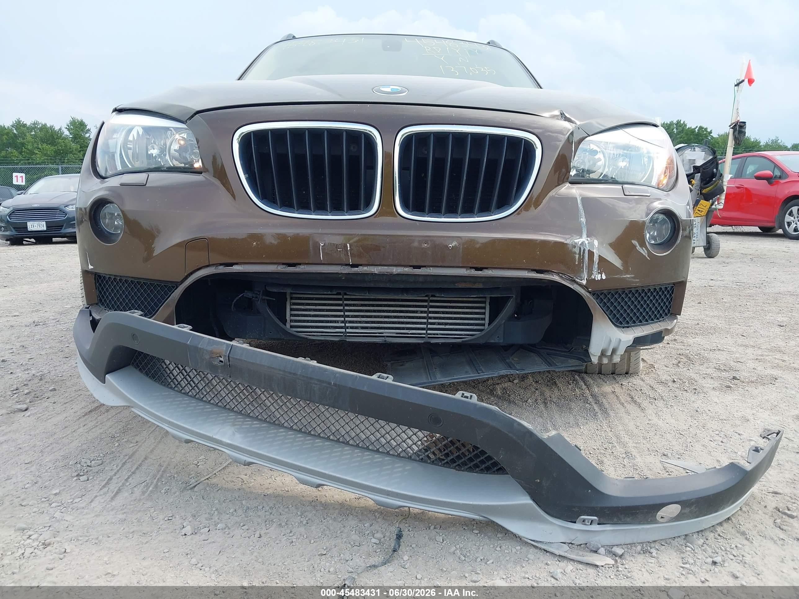 2015 Bmw X1 Xdrive28i Коричневый vin: WBAVL1C50FVY31310