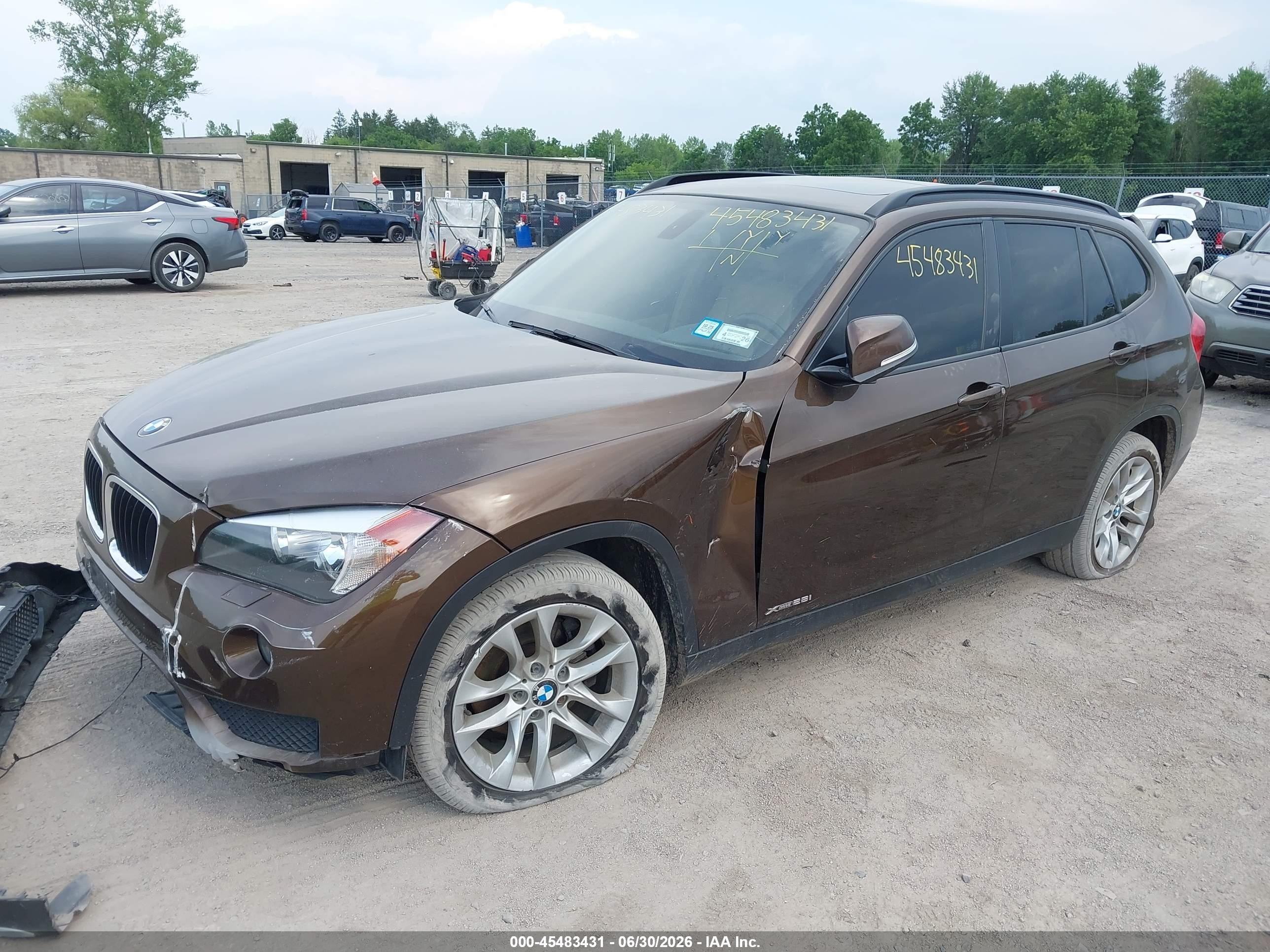 2015 Bmw X1 Xdrive28i Коричневый vin: WBAVL1C50FVY31310