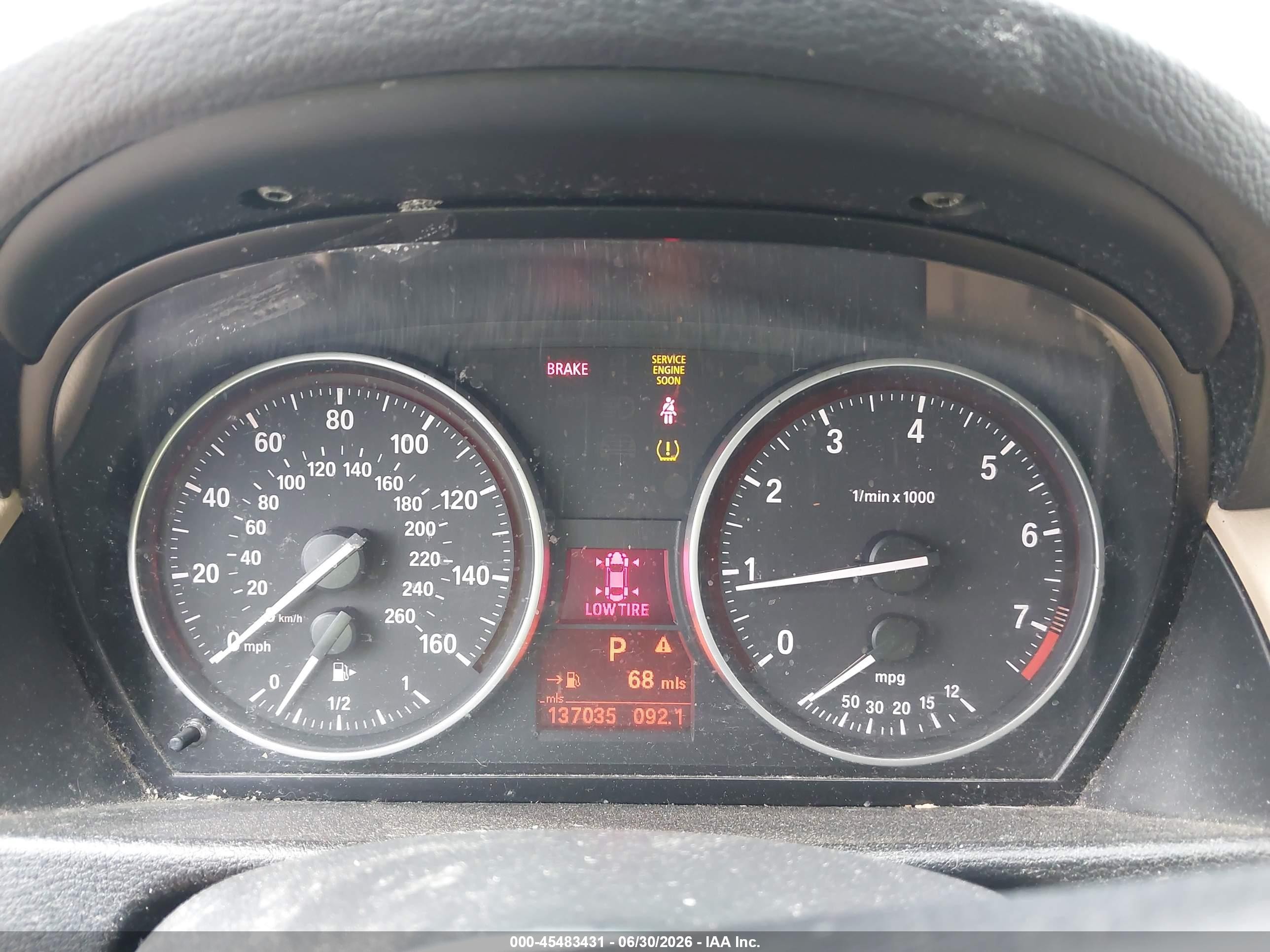 2015 Bmw X1 Xdrive28i Коричневый vin: WBAVL1C50FVY31310