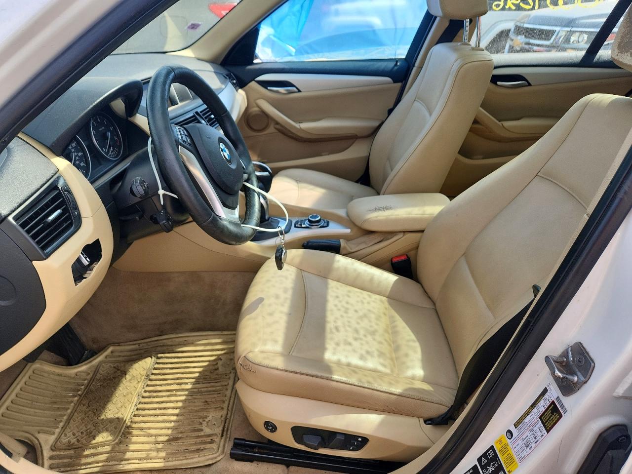 2015 Bmw X1 Xdrive28i White vin: WBAVL1C50FVY39889