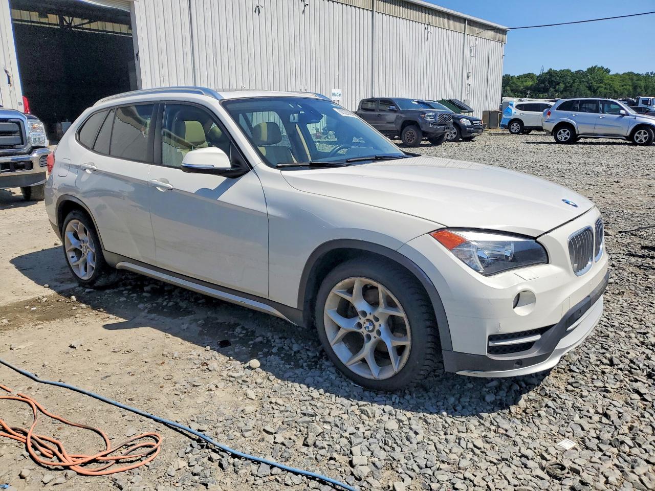 2015 Bmw X1 Xdrive28i White vin: WBAVL1C51FVY34166
