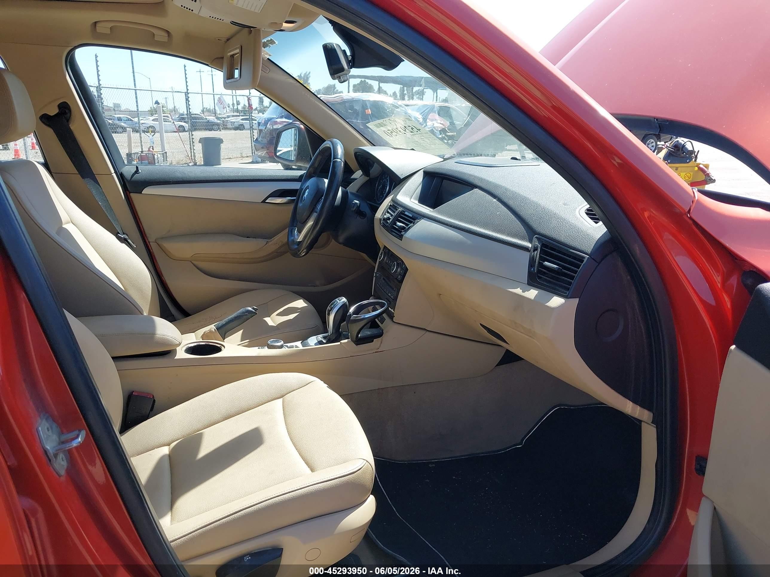 2013 Bmw X1 Xdrive28i Orange vin: WBAVL1C52DVR83778