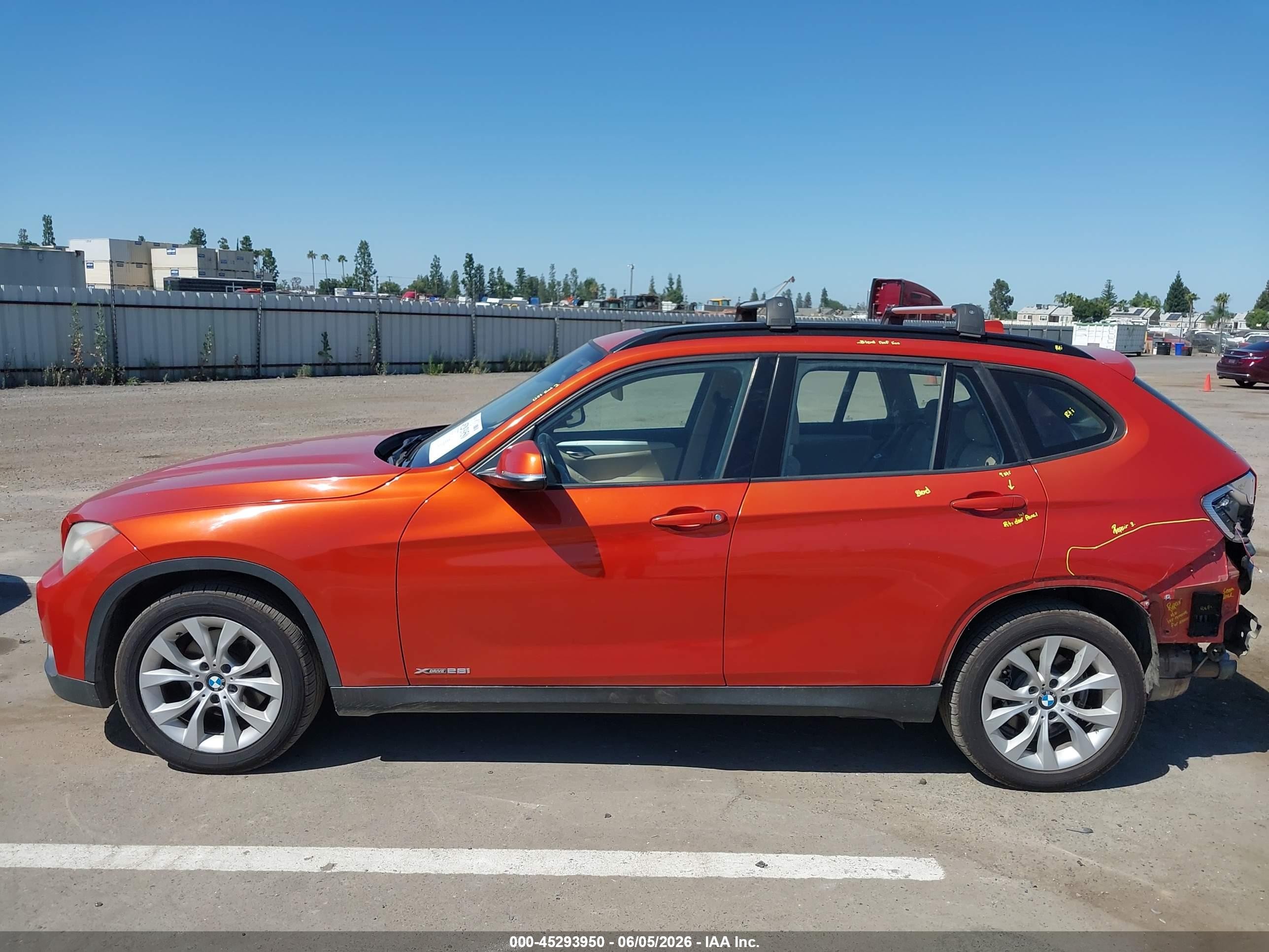 2013 Bmw X1 Xdrive28i Orange vin: WBAVL1C52DVR83778