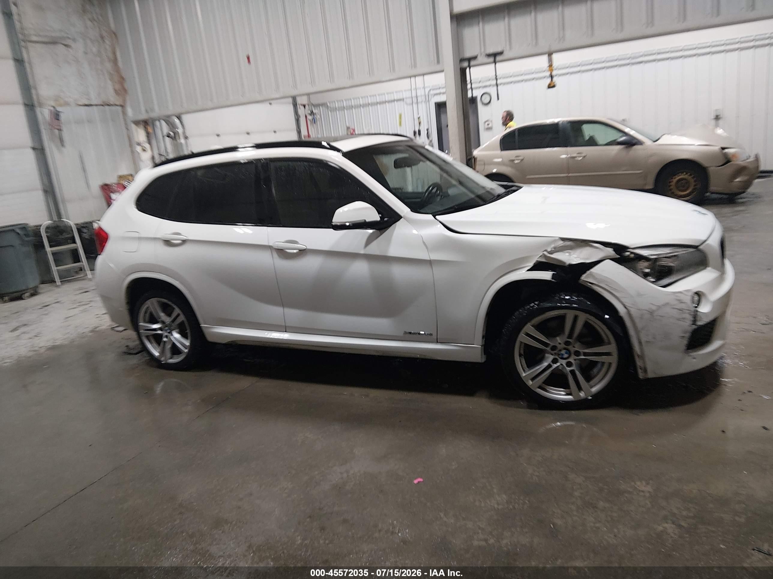 2014 Bmw X1 Xdrive28i White vin: WBAVL1C52EVY21361