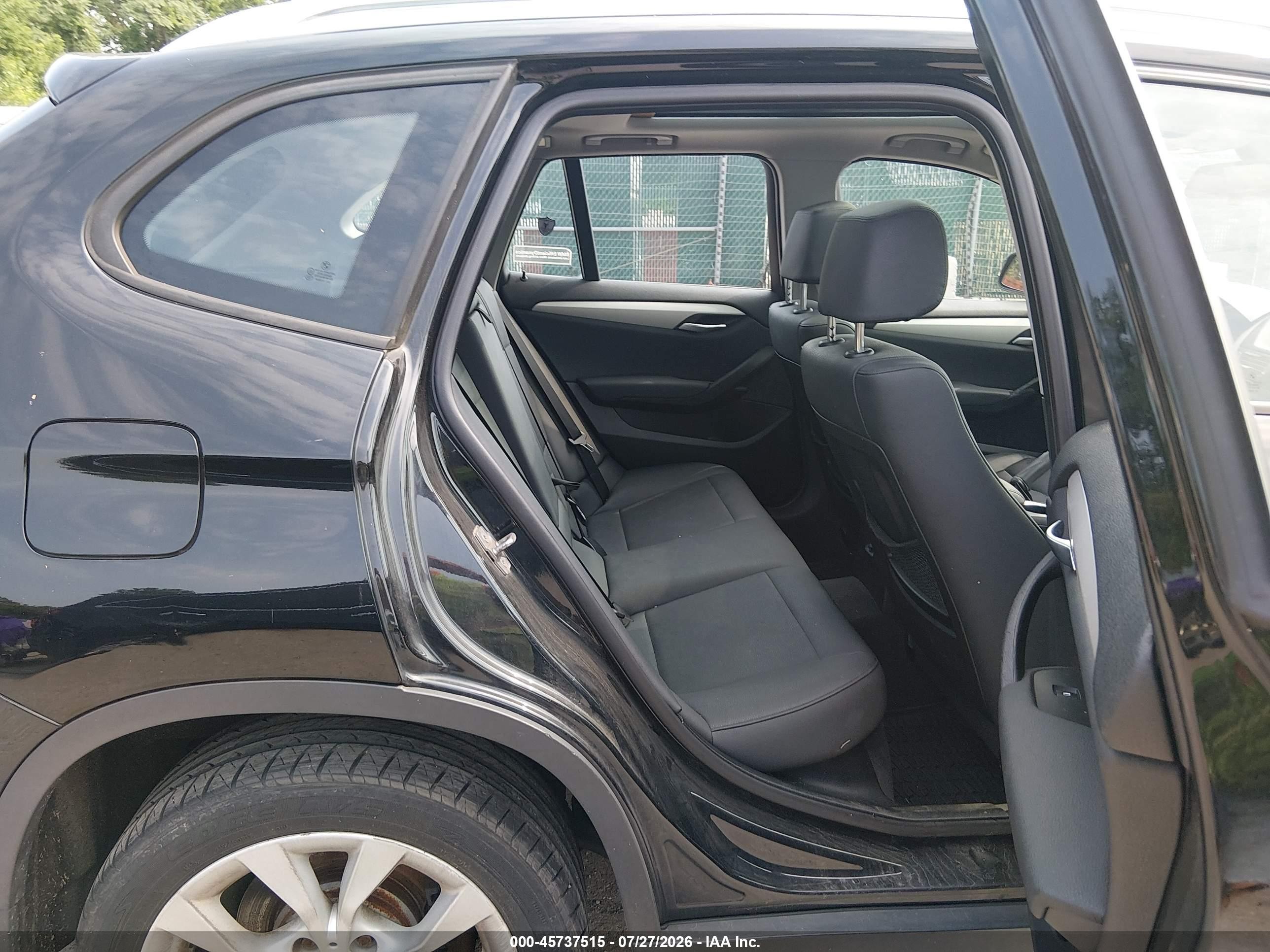 2013 Bmw X1 Xdrive28i Черный vin: WBAVL1C53DVR90254