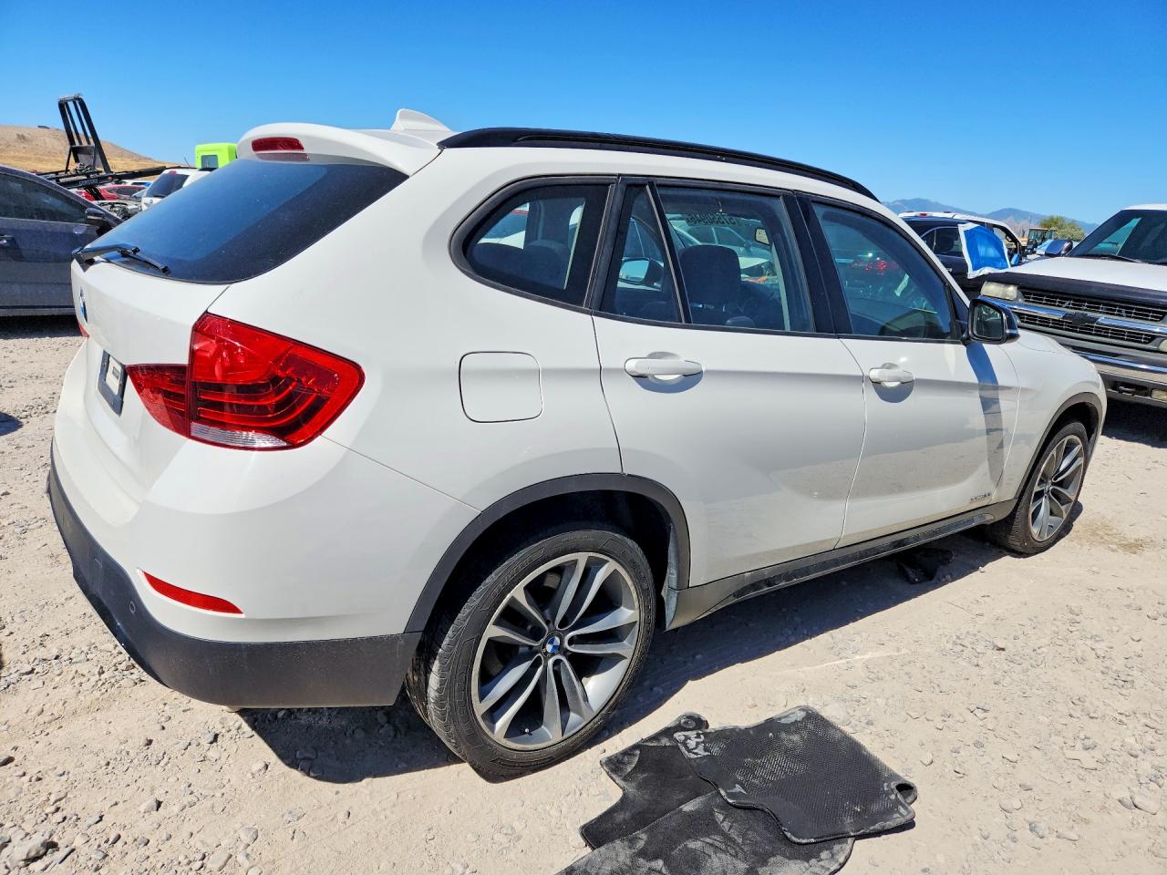 2014 Bmw X1 Xdrive28i White vin: WBAVL1C53EVY18811