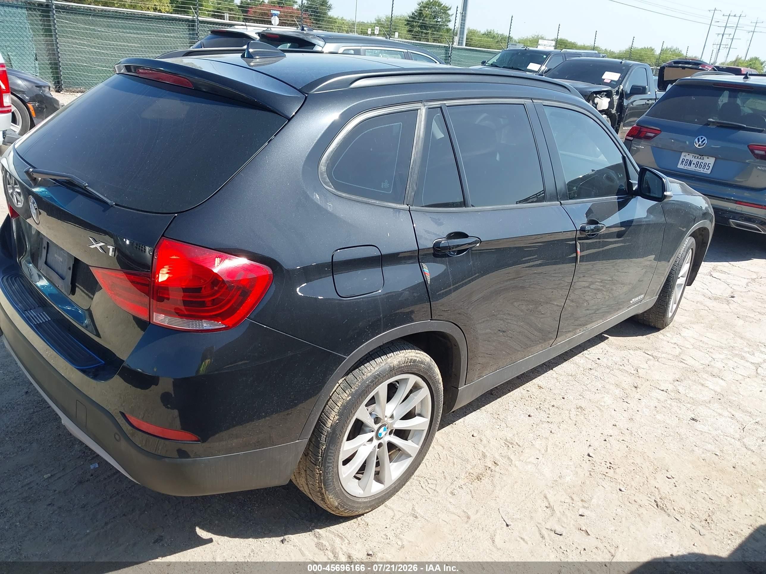 2015 Bmw X1 Xdrive28i Black vin: WBAVL1C53FVY28028
