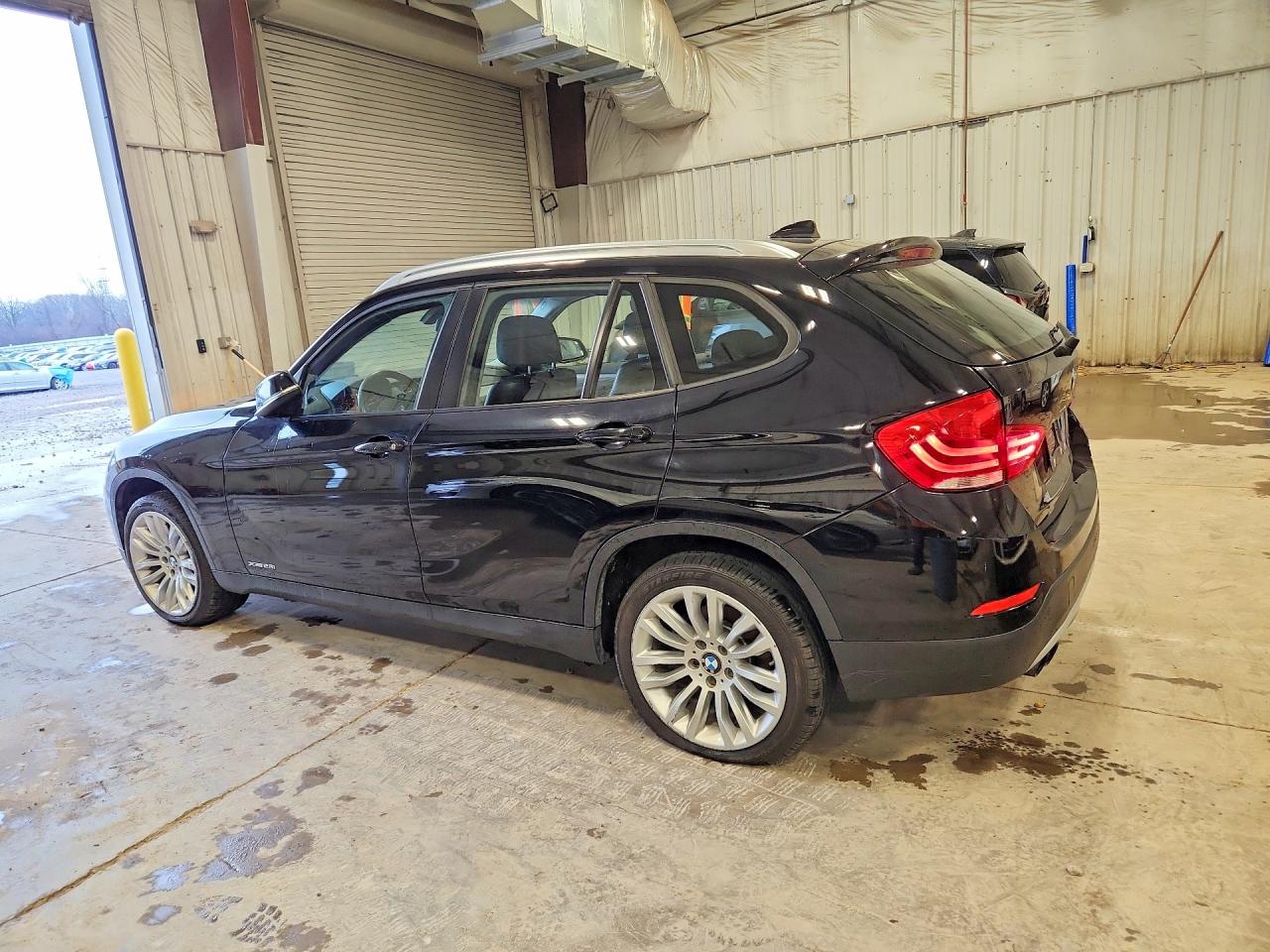 2015 Bmw X1 Xdrive28i Black vin: WBAVL1C53FVY38980