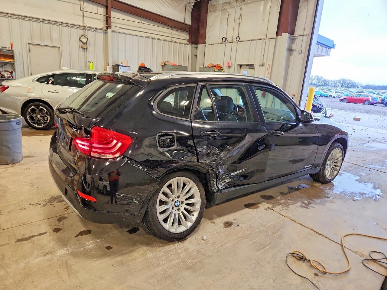 2015 Bmw X1 Xdrive28i Black vin: WBAVL1C53FVY38980
