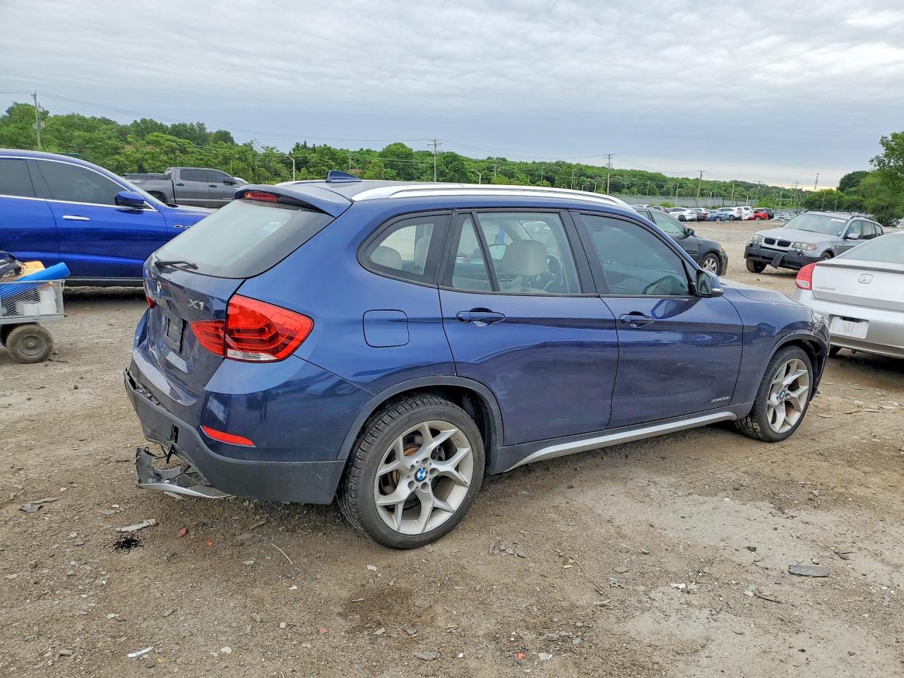 2015 Bmw X1 Xdrive28i Blue vin: WBAVL1C53FVY41555