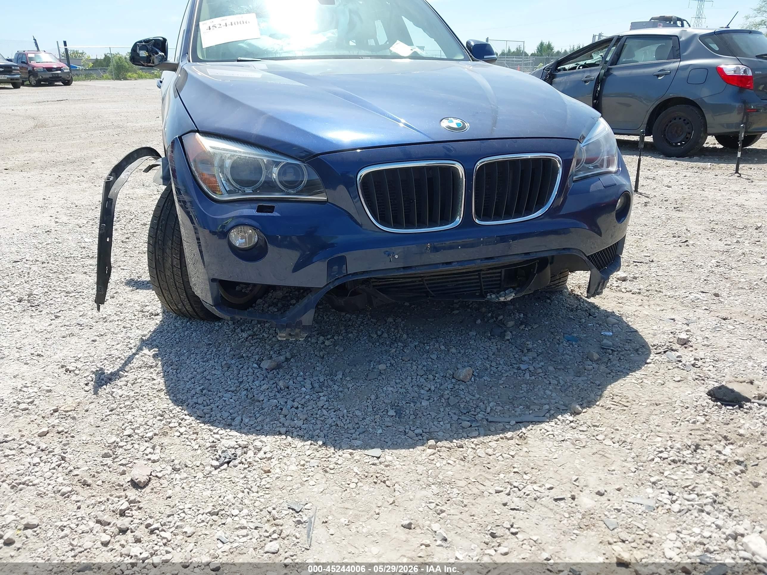 2015 Bmw X1 Xdrive28i Blue vin: WBAVL1C53FVY41698