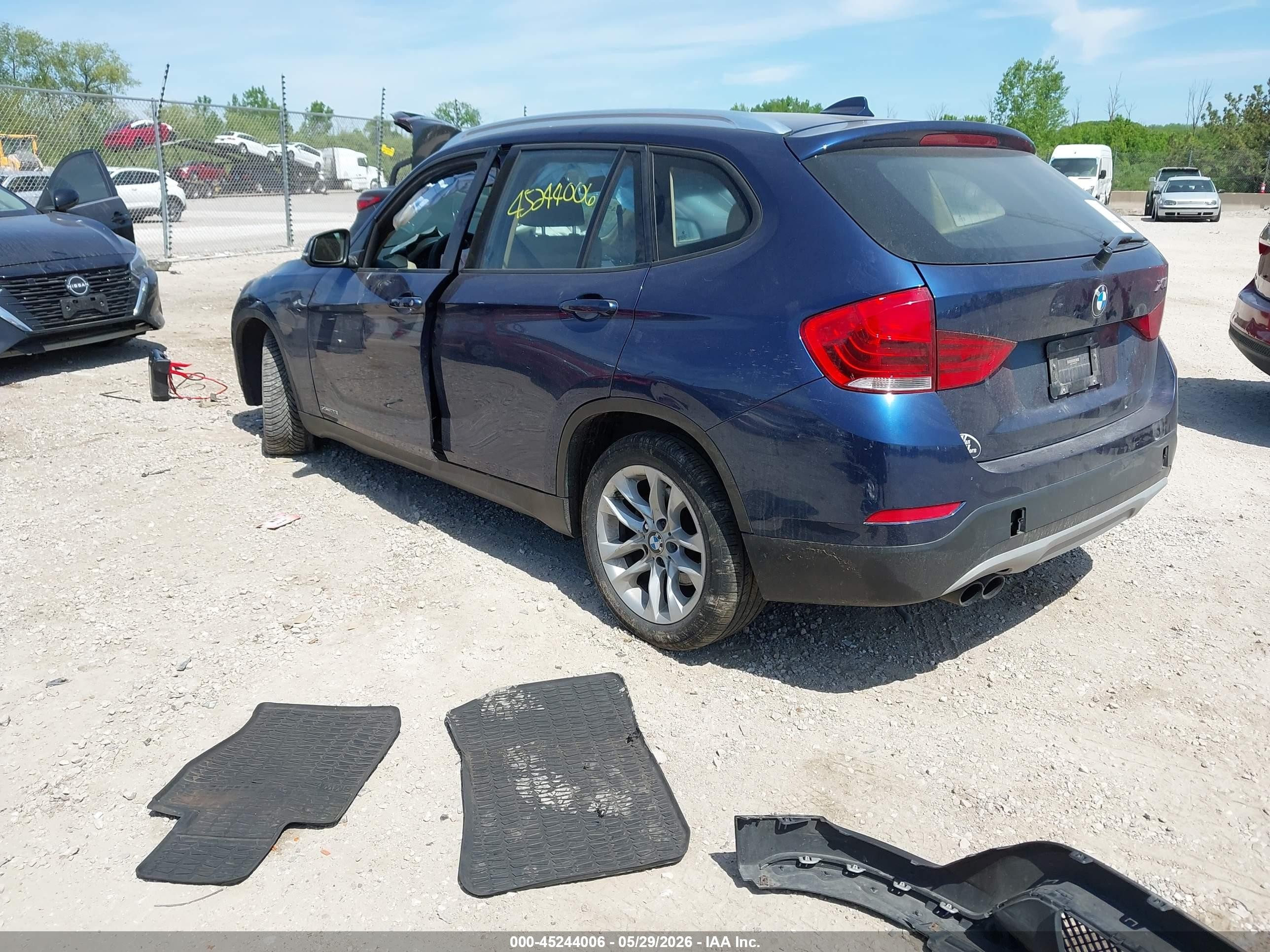 2015 Bmw X1 Xdrive28i Blue vin: WBAVL1C53FVY41698