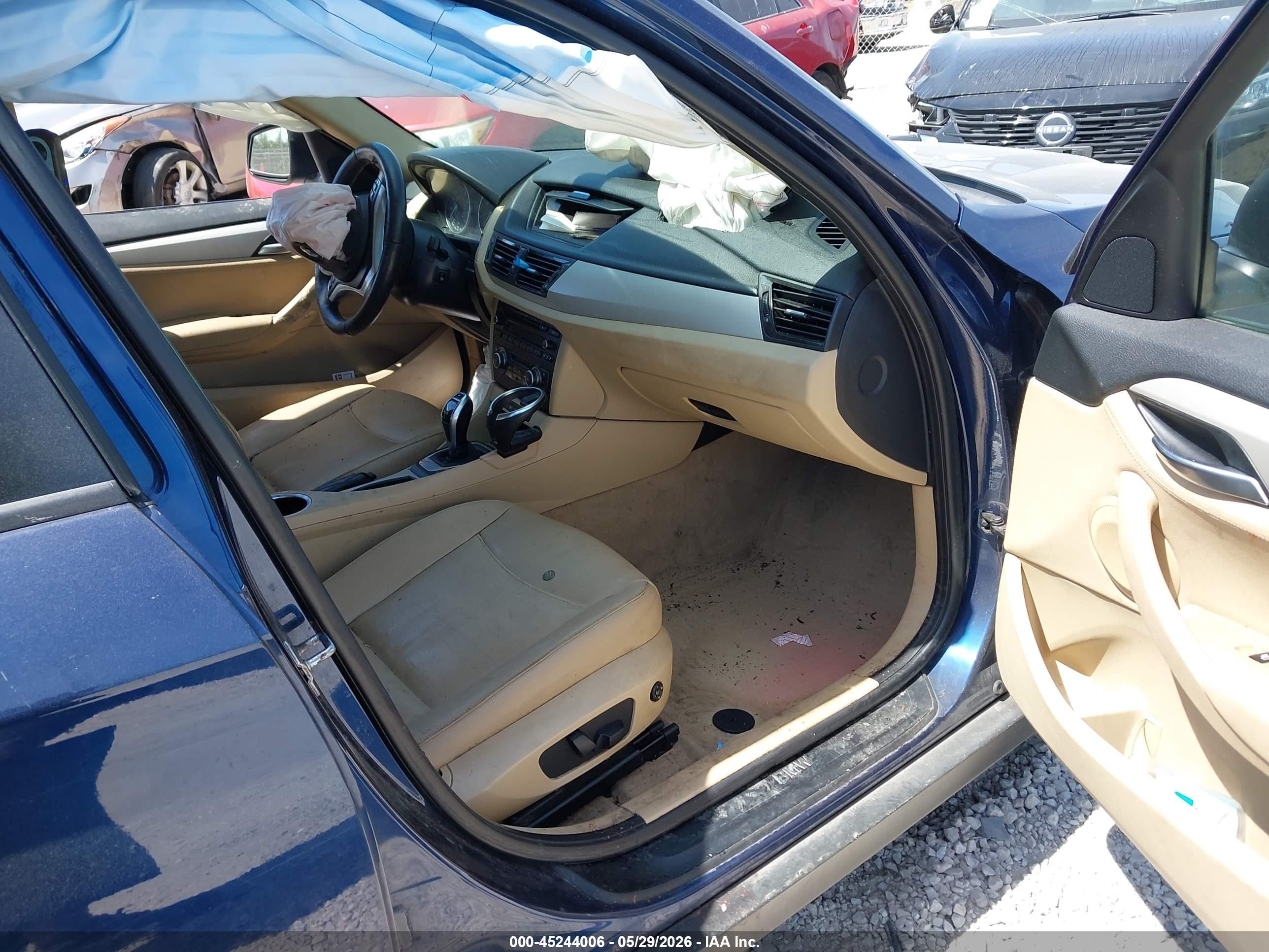 2015 Bmw X1 Xdrive28i Blue vin: WBAVL1C53FVY41698