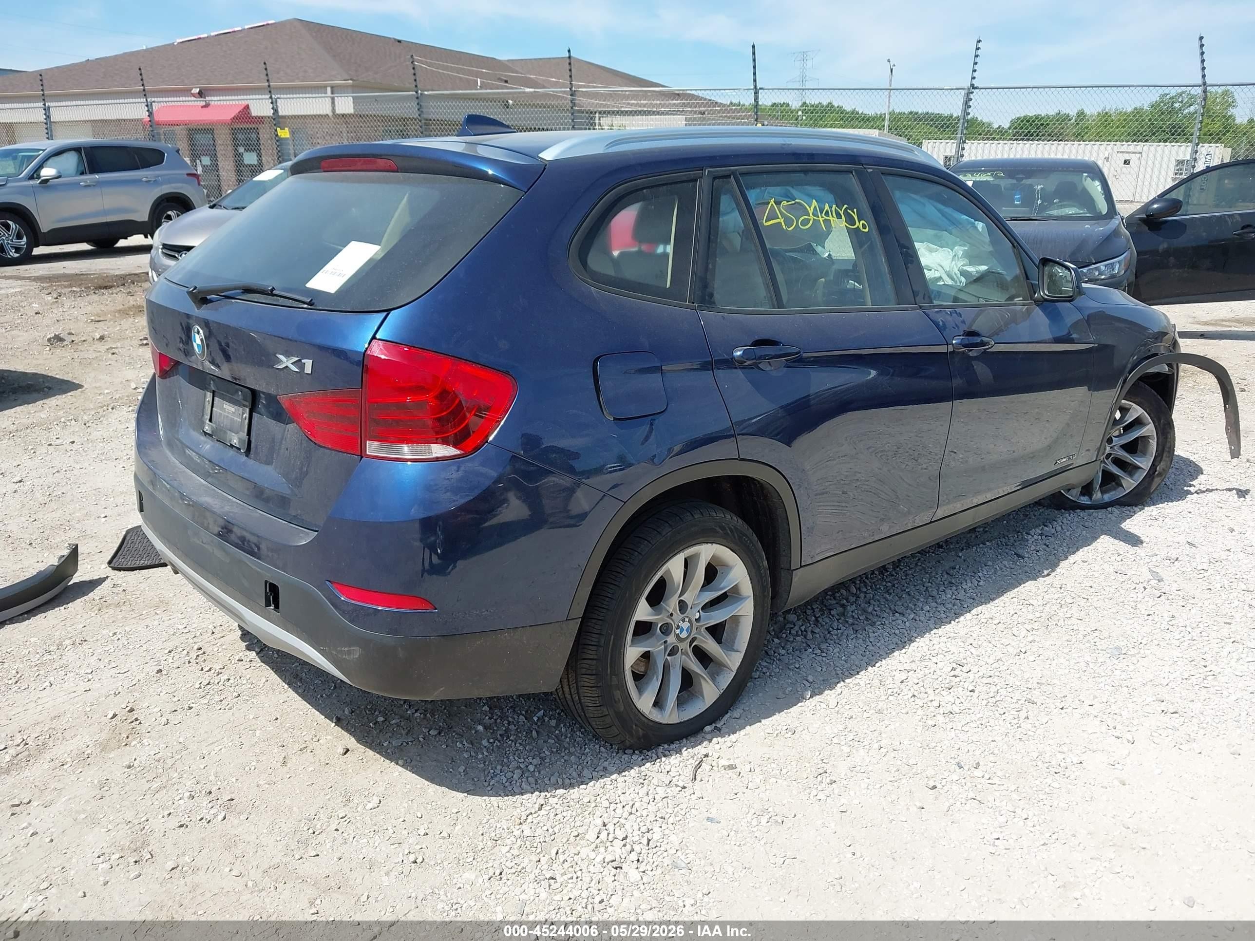 2015 Bmw X1 Xdrive28i Blue vin: WBAVL1C53FVY41698