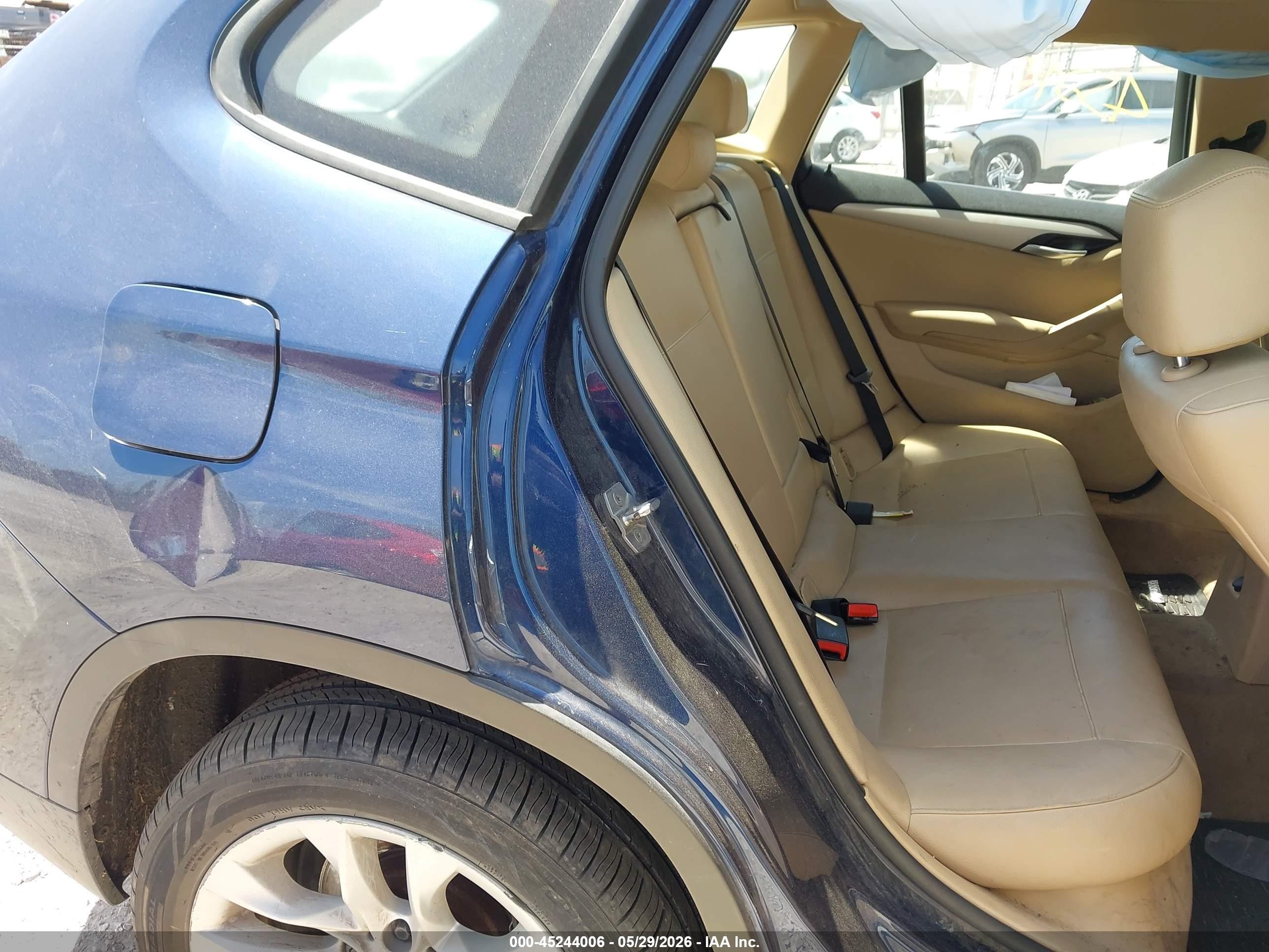 2015 Bmw X1 Xdrive28i Blue vin: WBAVL1C53FVY41698