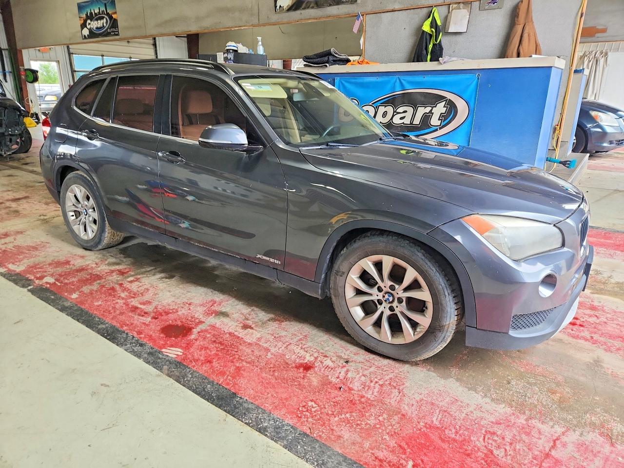 2013 Bmw X1 Xdrive28i Gray vin: WBAVL1C54DVR83099