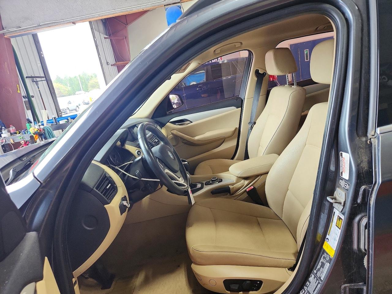 2013 Bmw X1 Xdrive28i Gray vin: WBAVL1C54DVR83099