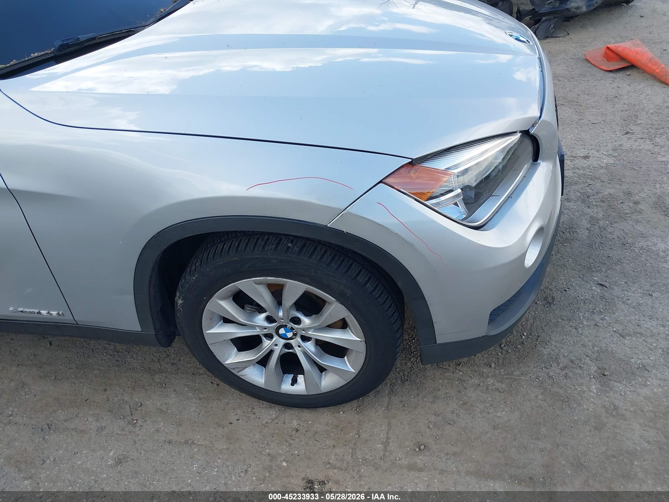 2013 Bmw X1 Xdrive28i Silver vin: WBAVL1C54DVR89291