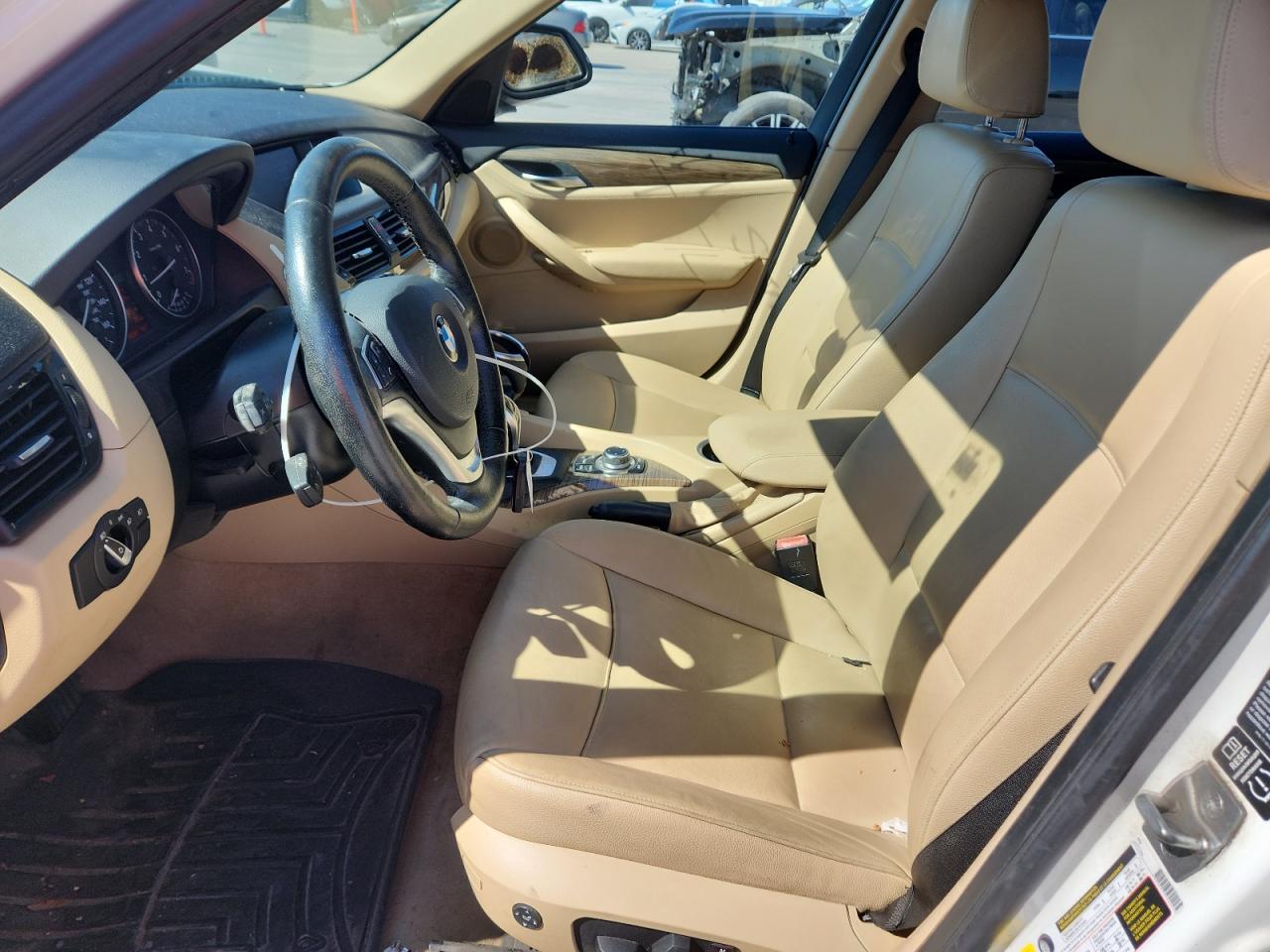 2014 Bmw X1 Xdrive28i White vin: WBAVL1C54EVR93777