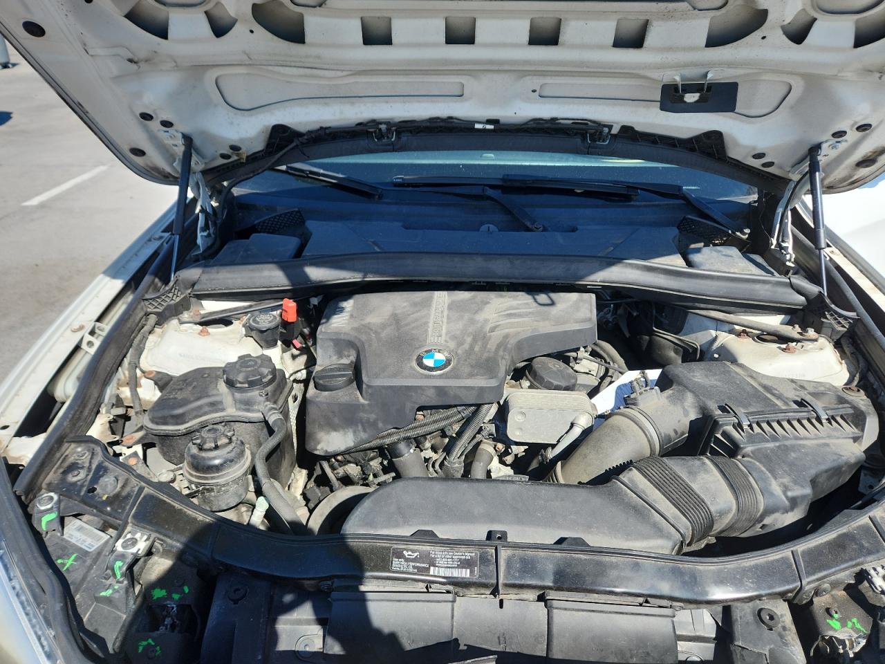 2014 Bmw X1 Xdrive28i White vin: WBAVL1C54EVR93777