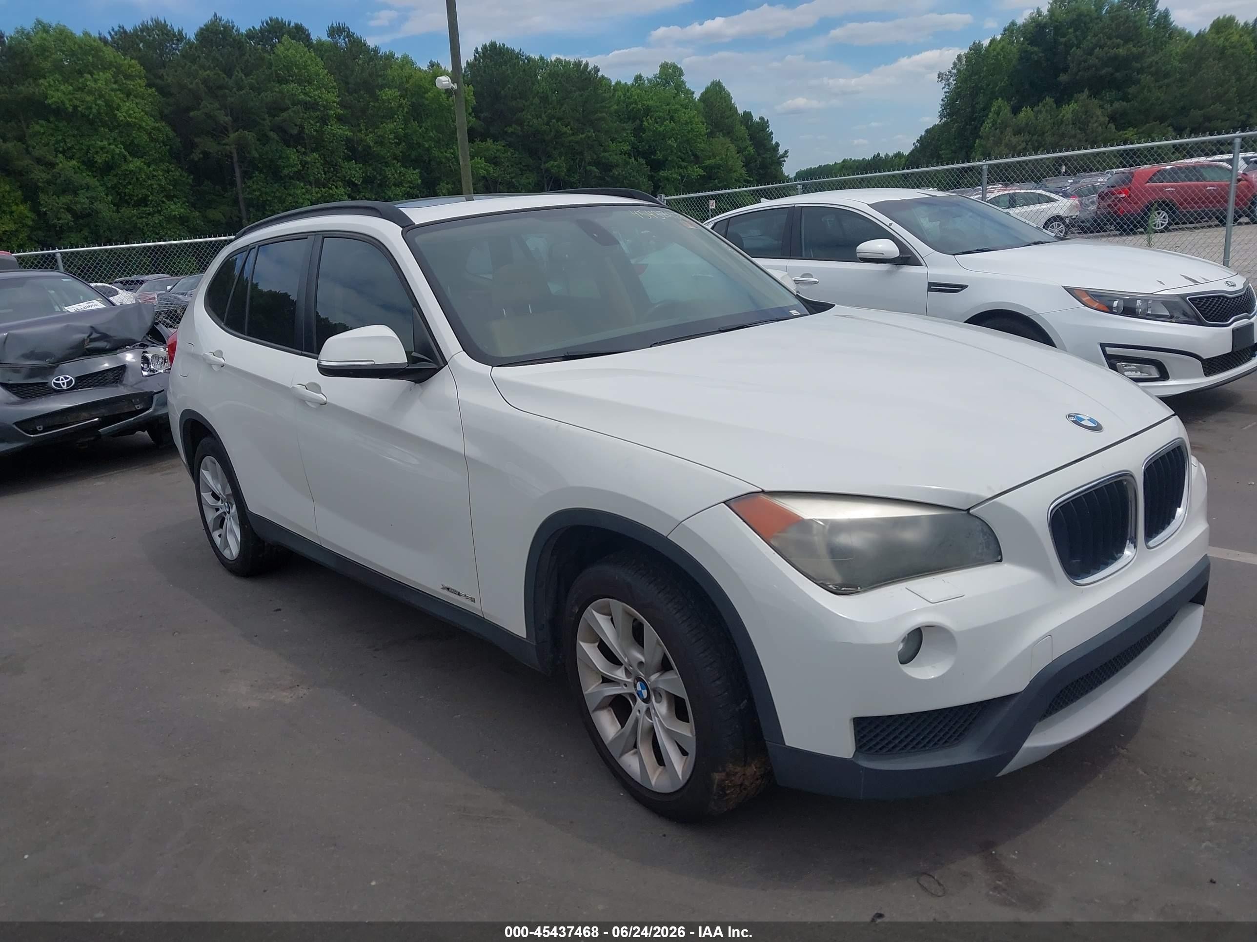 2014 Bmw X1 Xdrive28i White vin: WBAVL1C54EVY18400