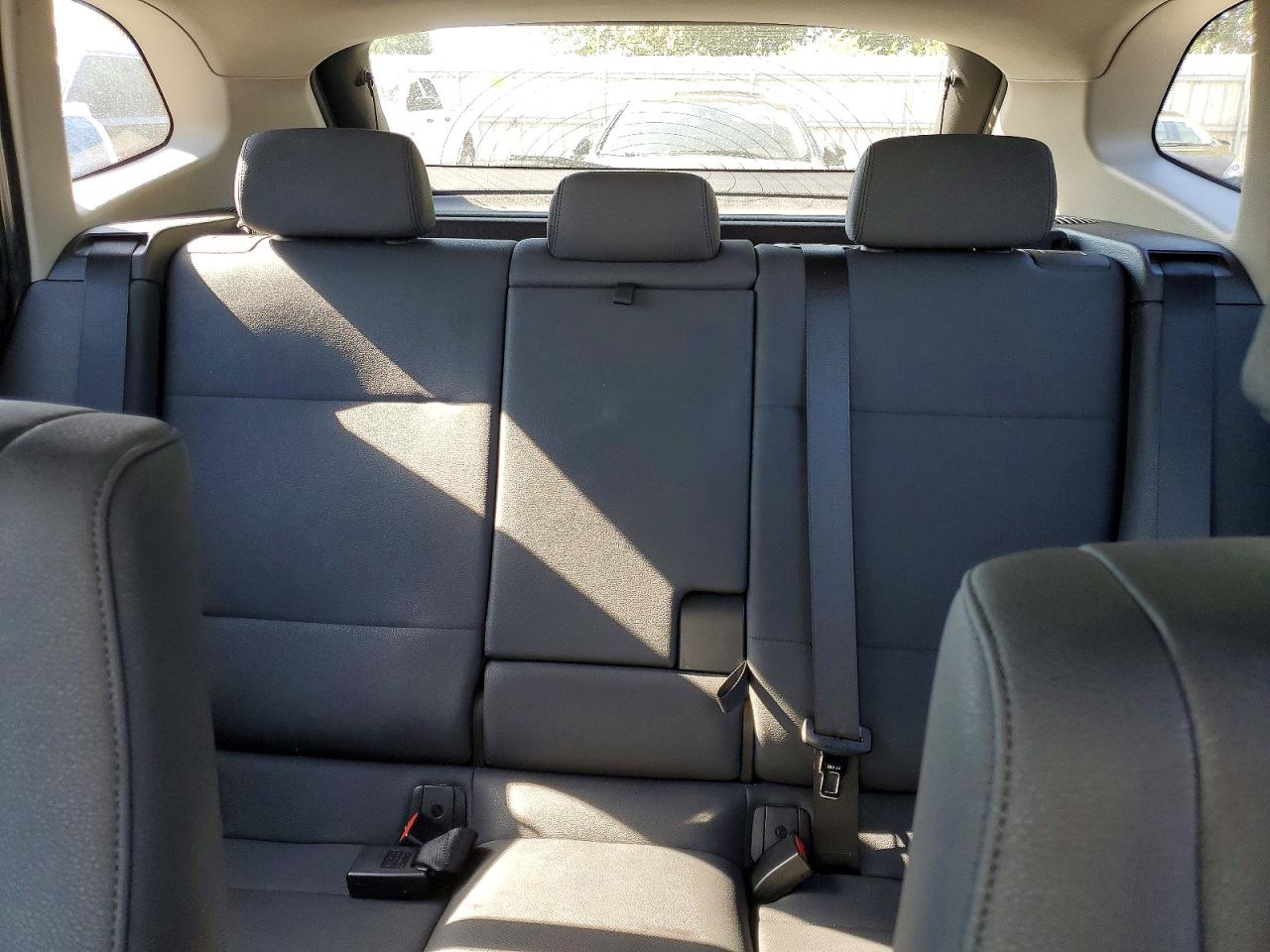 2014 Bmw X1 Xdrive28i Silver vin: WBAVL1C54EVY23810