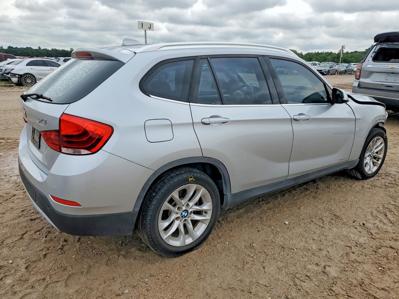 2015 Bmw X1 Xdrive28i Silver vin: WBAVL1C54FVY34212