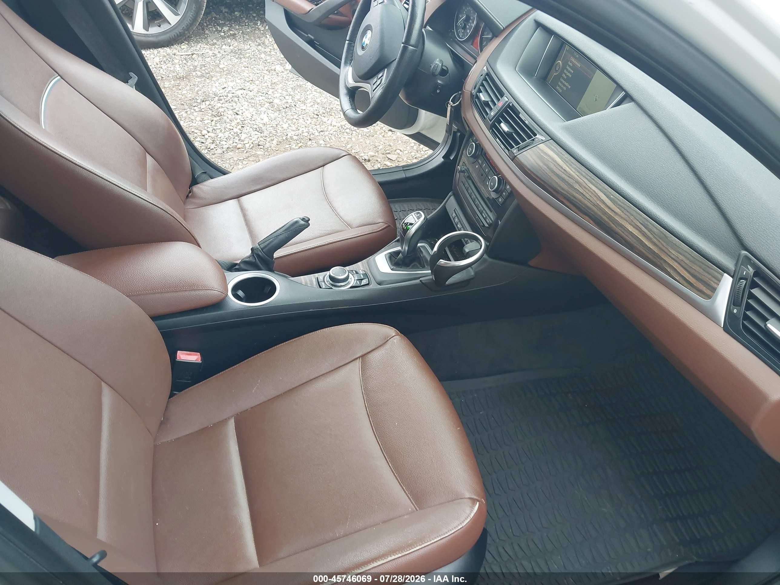 2015 Bmw X1 Xdrive28i White vin: WBAVL1C54FVY38325