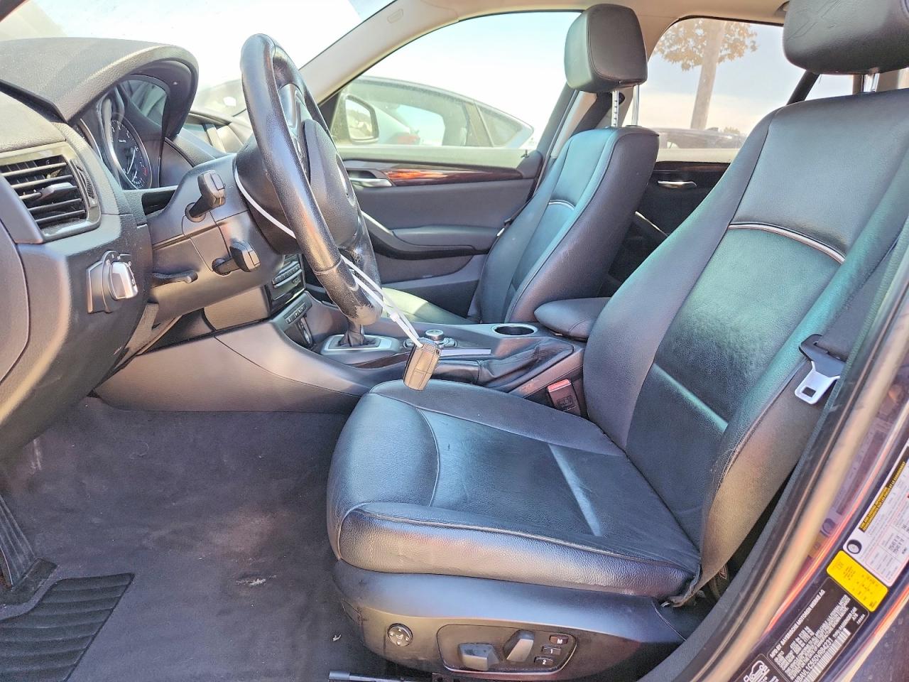 2013 Bmw X1 Xdrive28i Blue vin: WBAVL1C55DVR84231