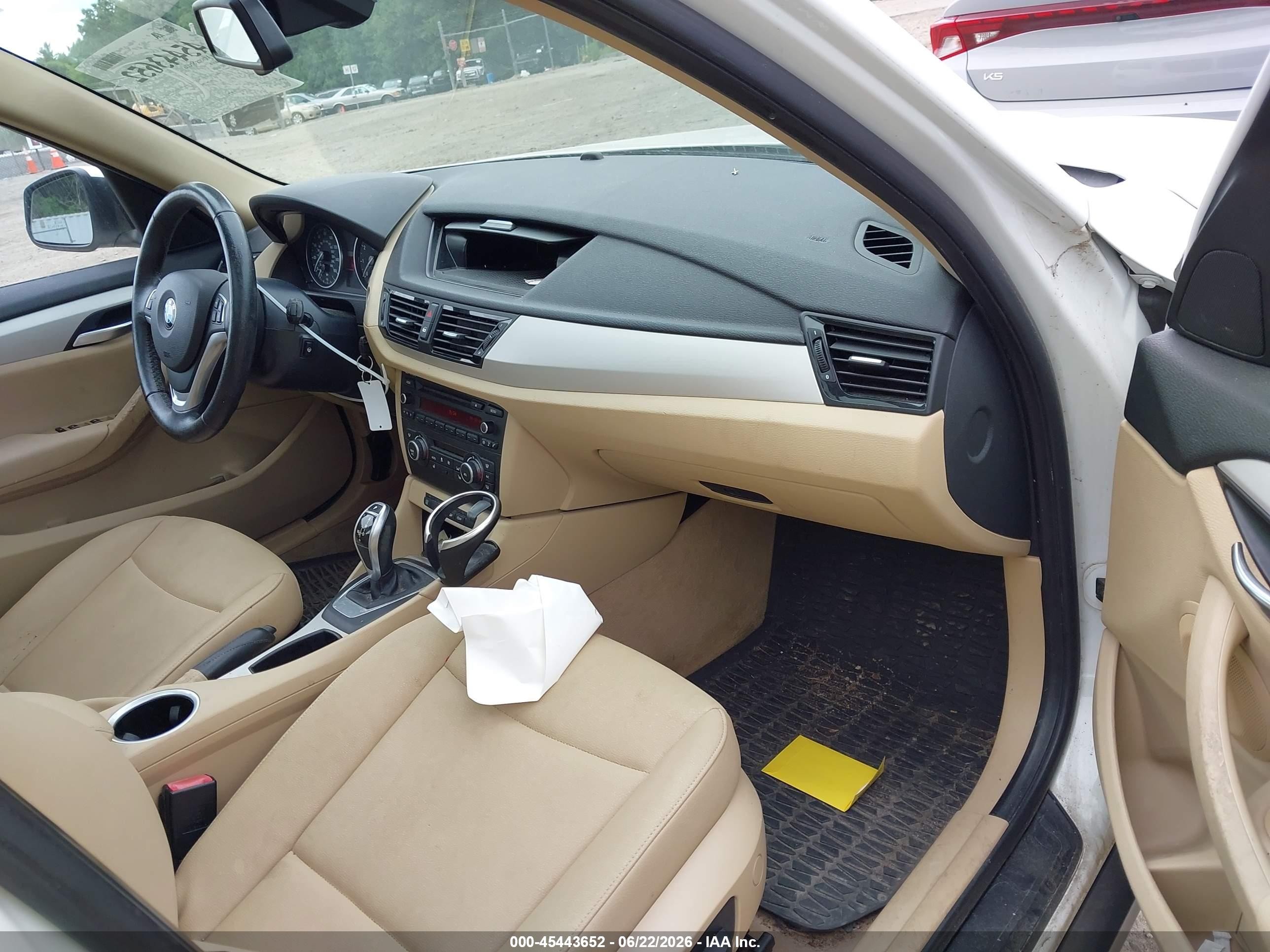 2014 Bmw X1 Xdrive28i White vin: WBAVL1C55EVR92668