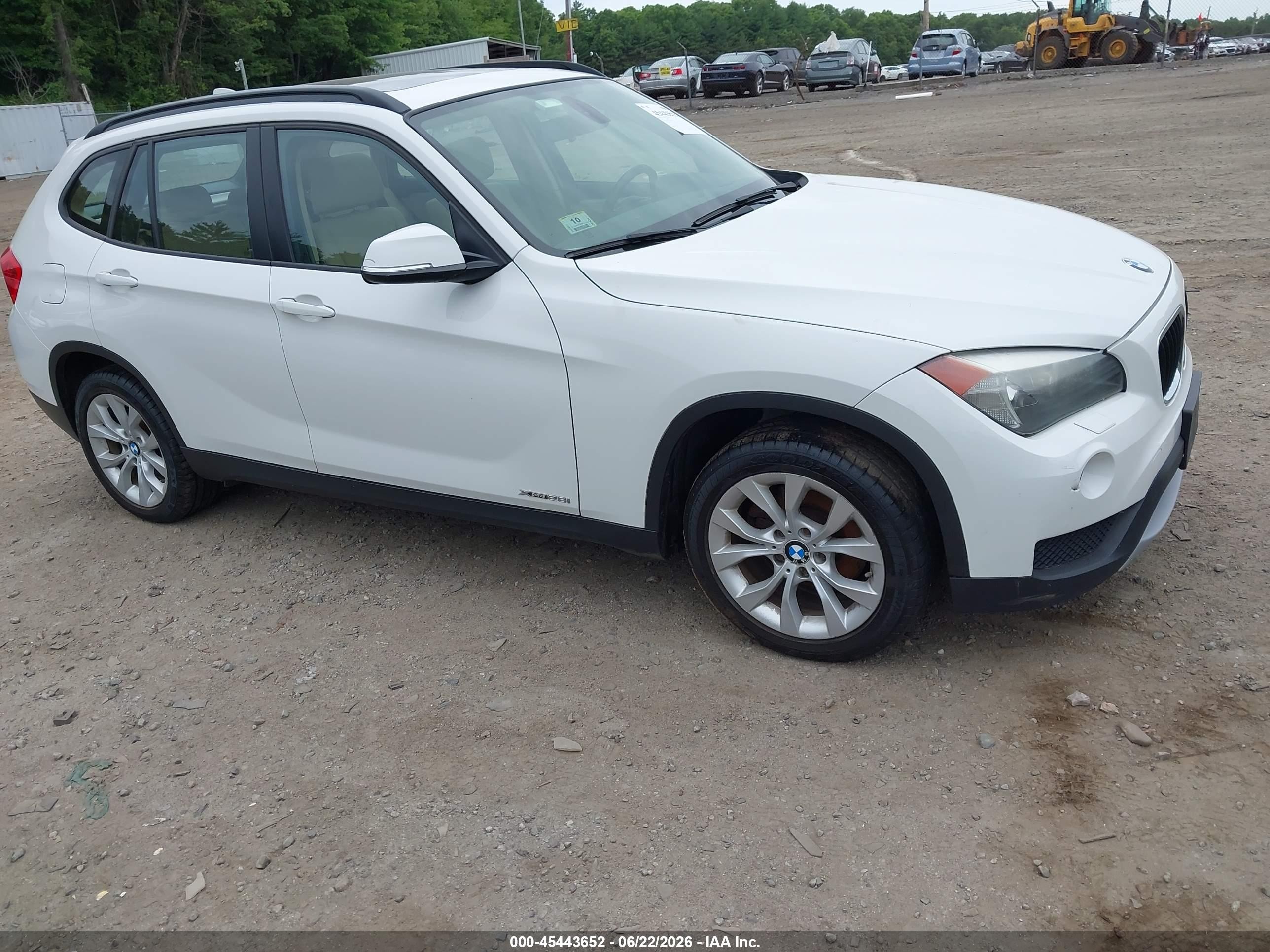 2014 Bmw X1 Xdrive28i White vin: WBAVL1C55EVR92668