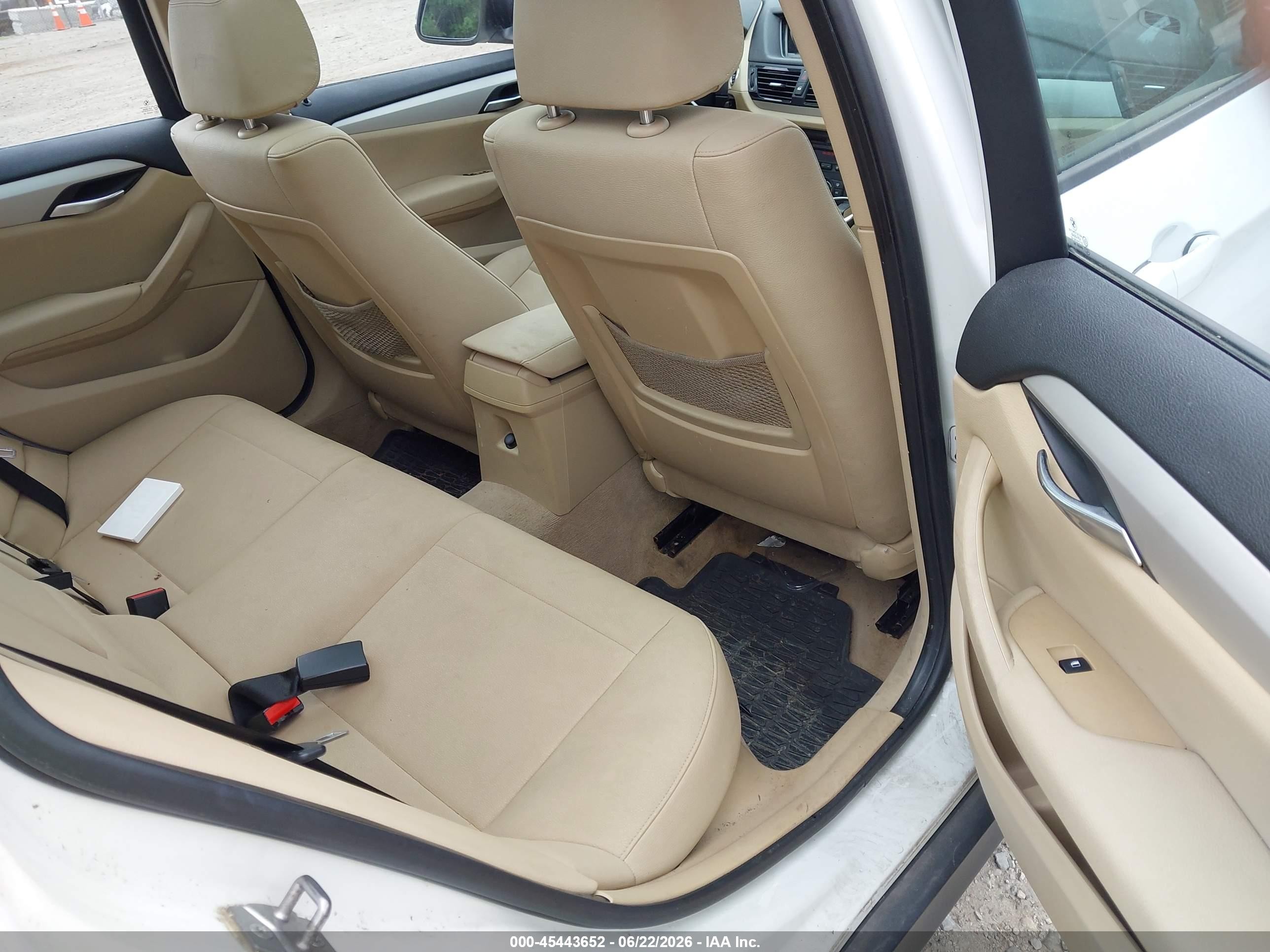 2014 Bmw X1 Xdrive28i White vin: WBAVL1C55EVR92668
