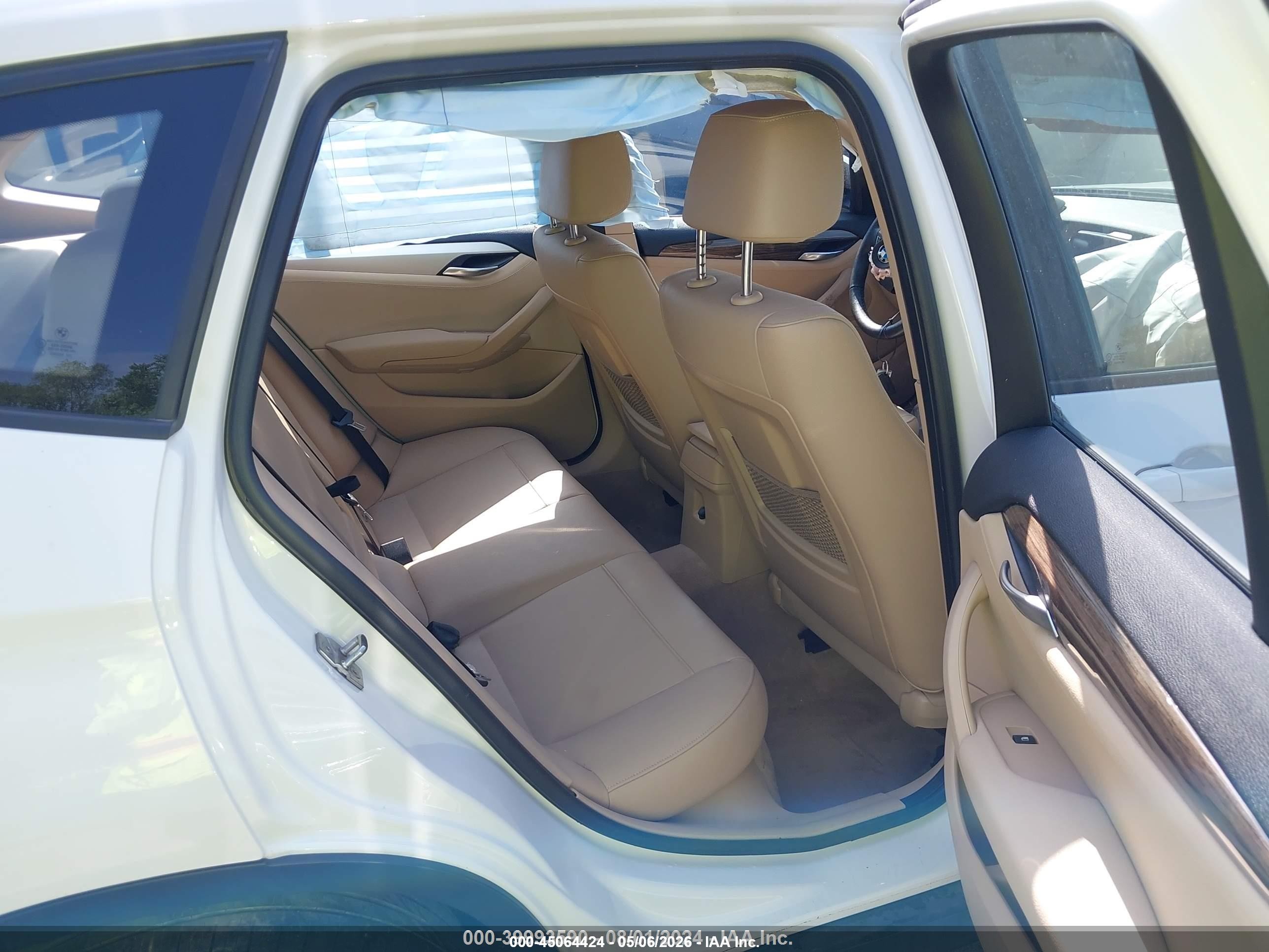 2014 Bmw X1 Xdrive28i Белый vin: WBAVL1C55EVY14453