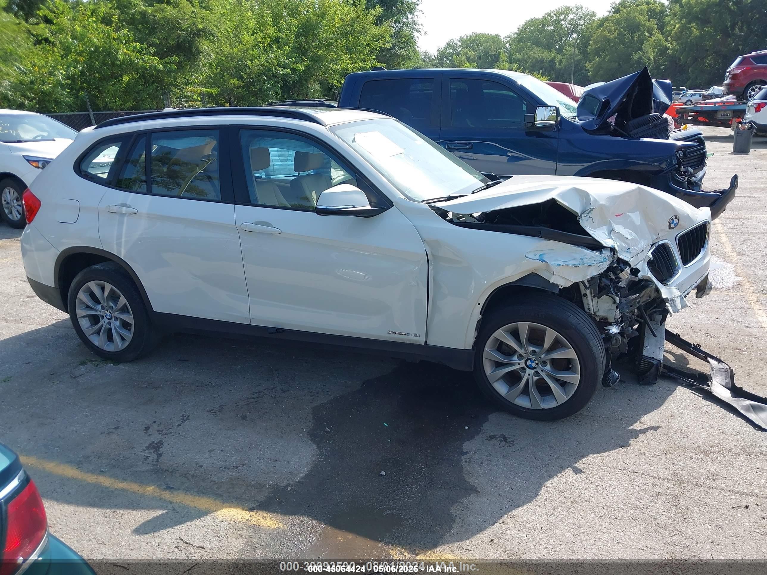 2014 Bmw X1 Xdrive28i Белый vin: WBAVL1C55EVY14453