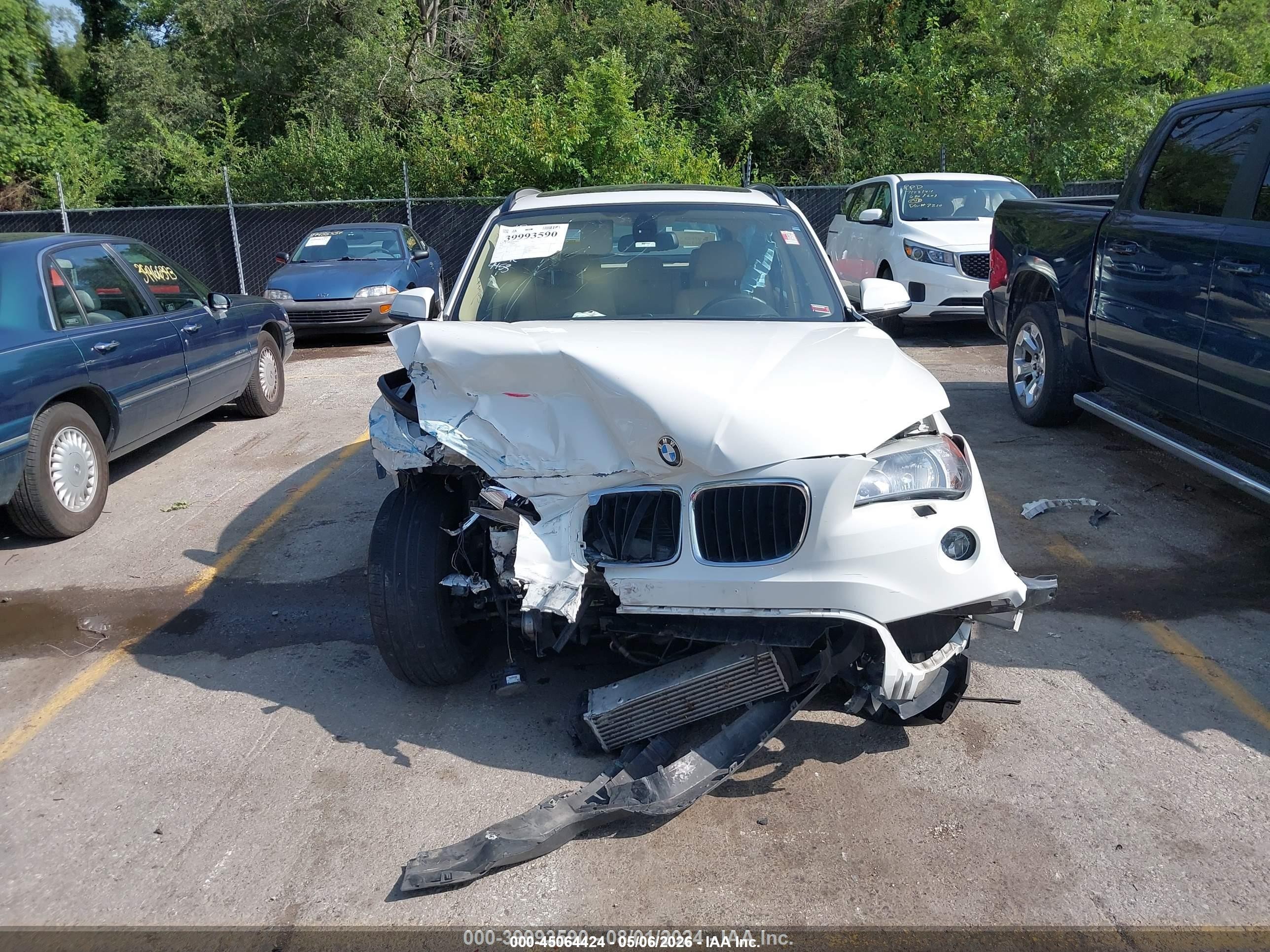 2014 Bmw X1 Xdrive28i Белый vin: WBAVL1C55EVY14453
