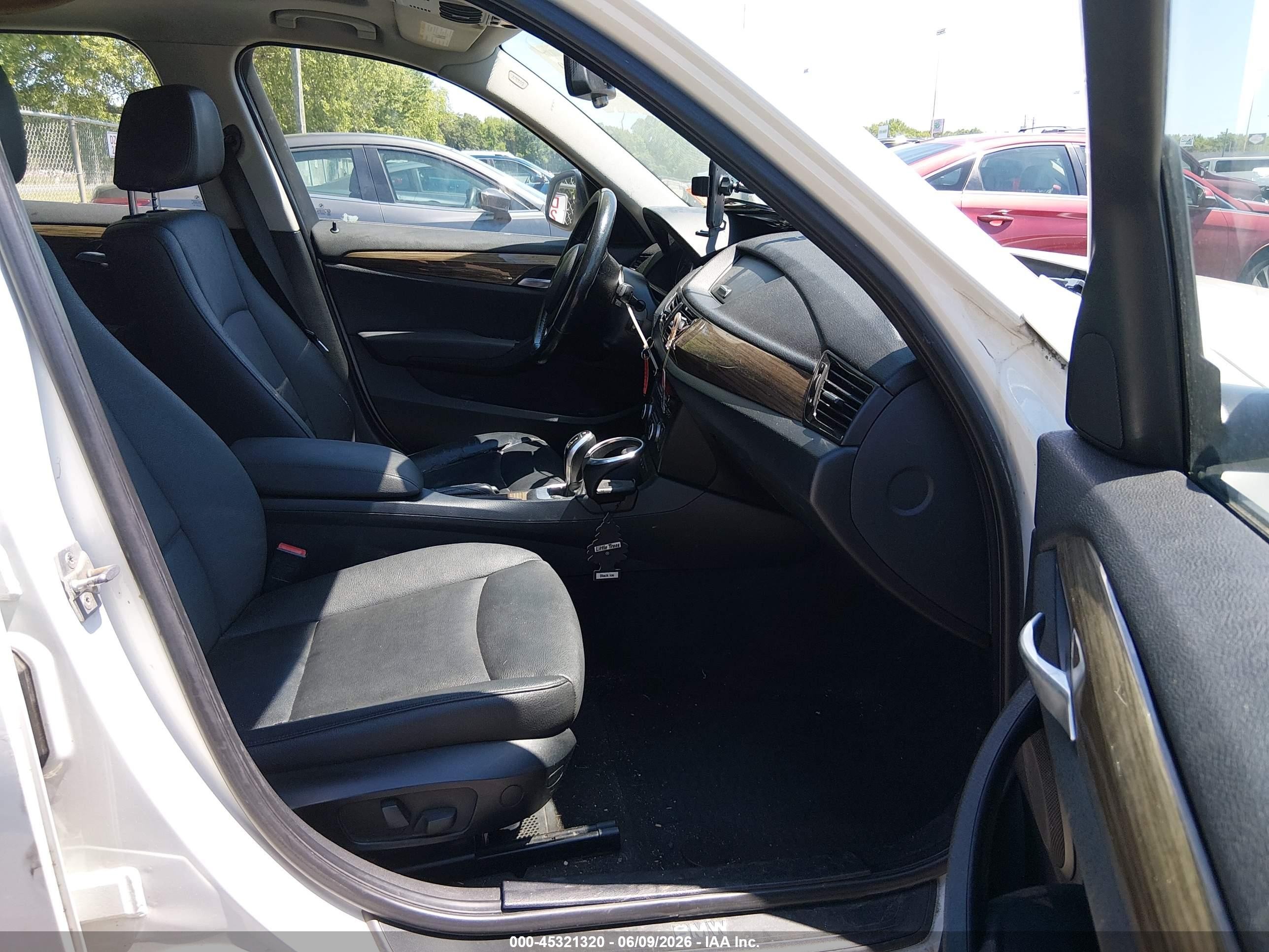 2014 Bmw X1 Xdrive28i White vin: WBAVL1C55EVY14579