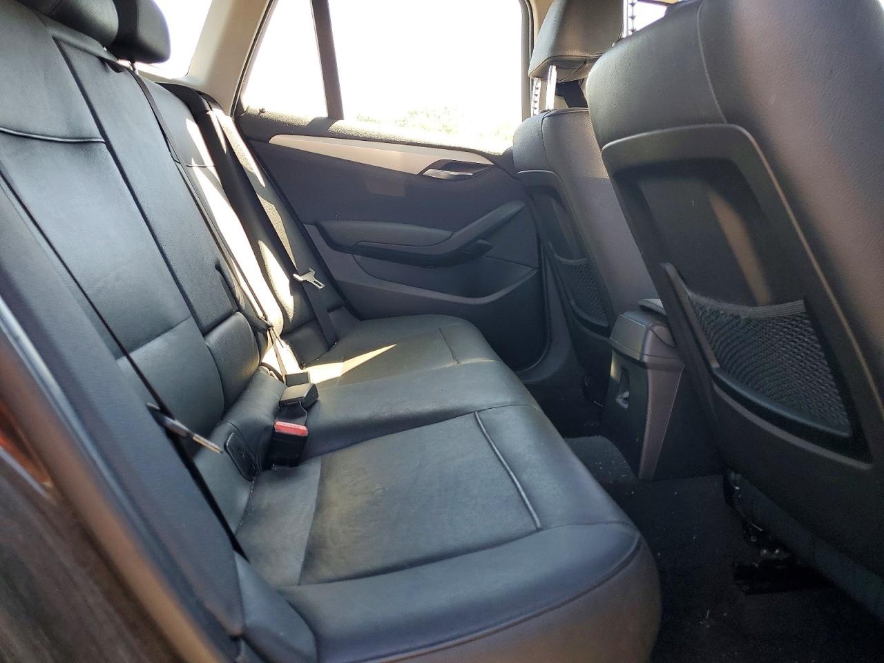 2014 Bmw X1 Xdrive28i Черный vin: WBAVL1C55EVY16400